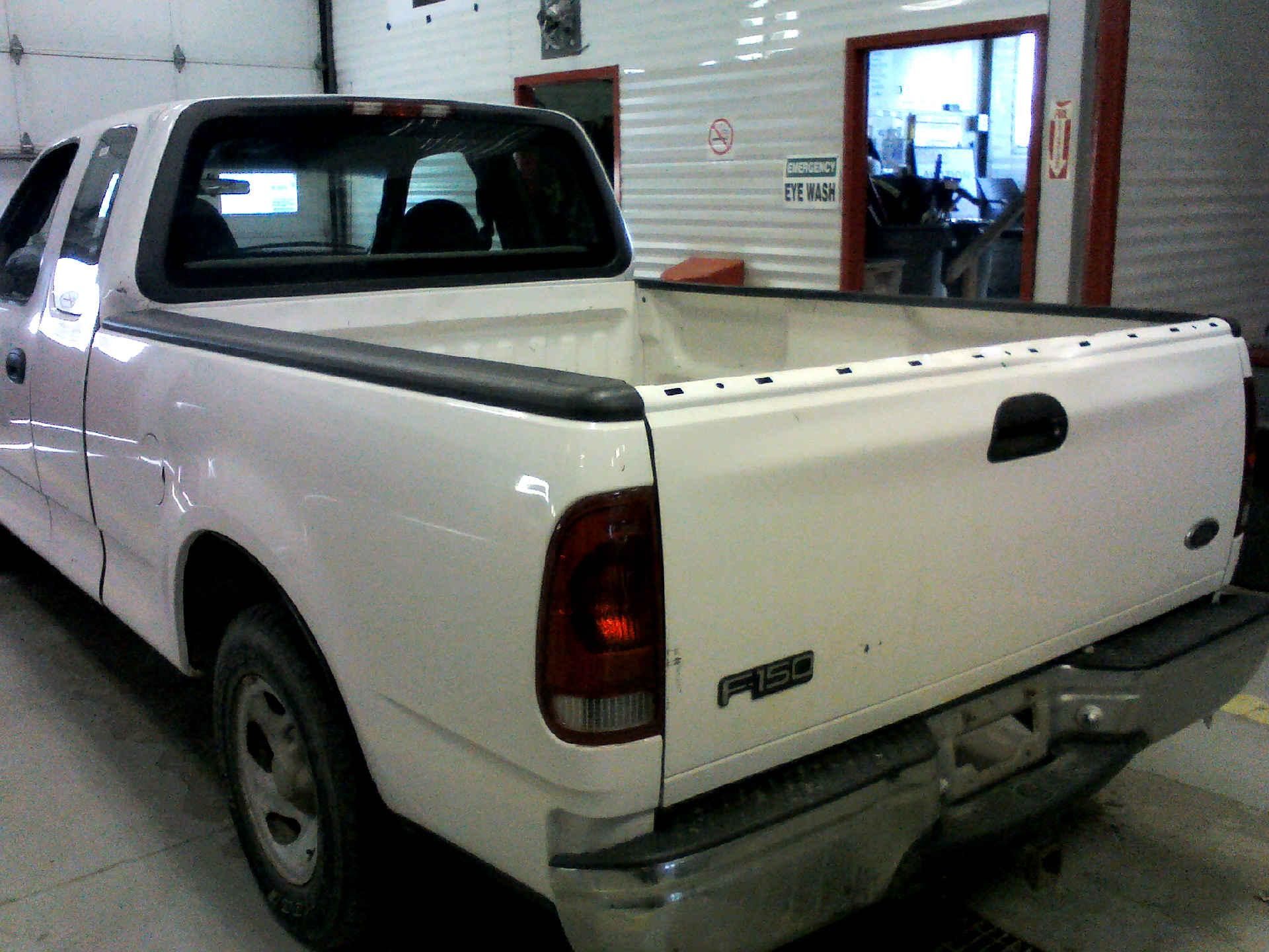 2000 FORD F-150 WS SUPERCAB SHORT BED 2WD 5.4L V8 SOHC 16V AUTOMATIC SN:2FTRX17L8YCA72822 OPTIONS:AC - Image 2 of 11