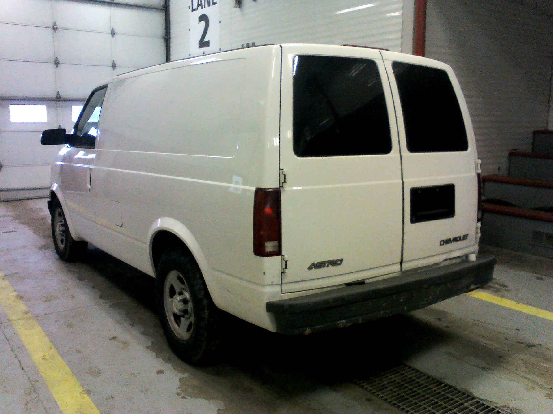 2004 CHEVROLET ASTRO CARGO VAN 2WD 4.3L V6 OHV 12V AUTOMATIC SN:1GCDM19X54B118793 OPTIONS:AC TW CC - Image 2 of 8