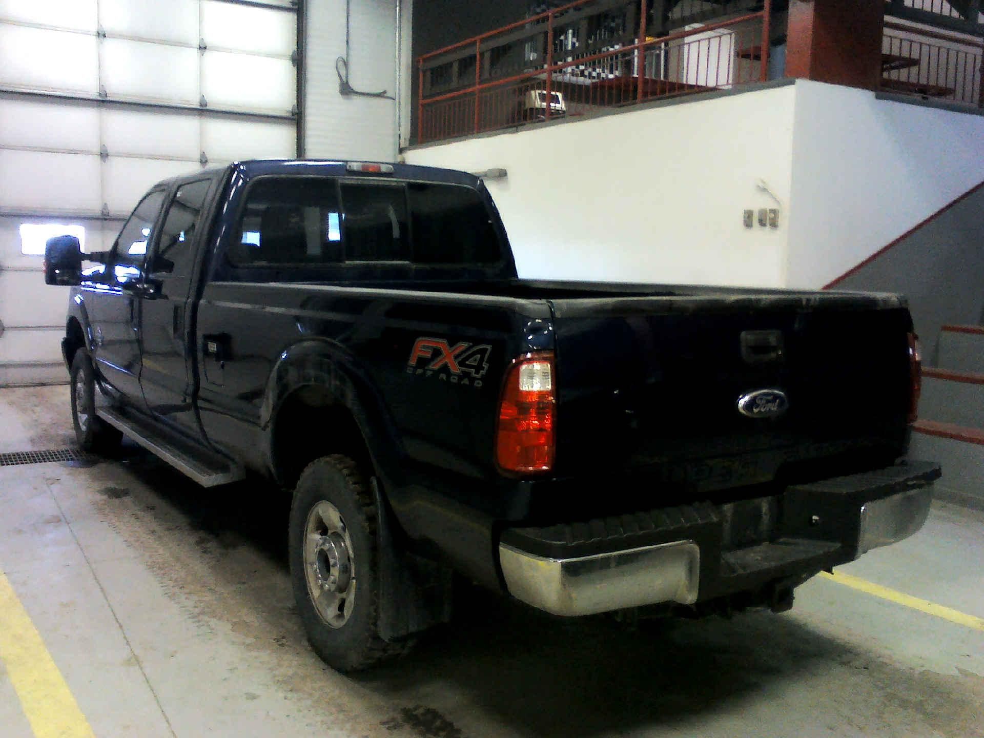 2012 FORD F-350 SD XLT CREW CAB 4WD 6.7L V8 OHV 16V DIESEL AUTOMATIC SN:1FT8W3BT2CEA27072 OPTIONS:AC - Image 2 of 9