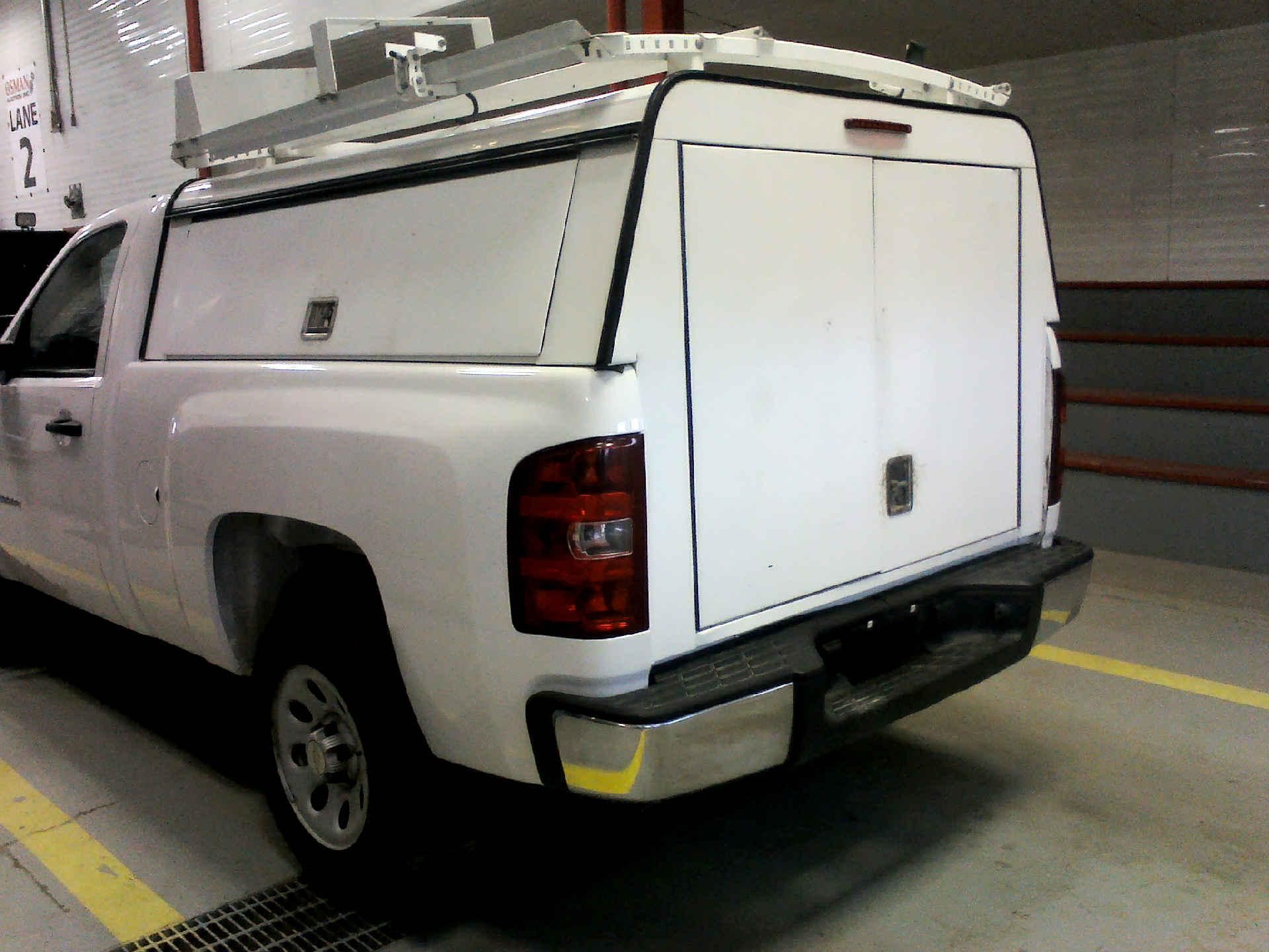 2011 CHEVROLET SILVERADO 1500 WORK TRUCK 2WD 4.3L V6 OHV 12V AUTOMATIC SN:1GCNCPEX9BZ200434 - Image 2 of 8