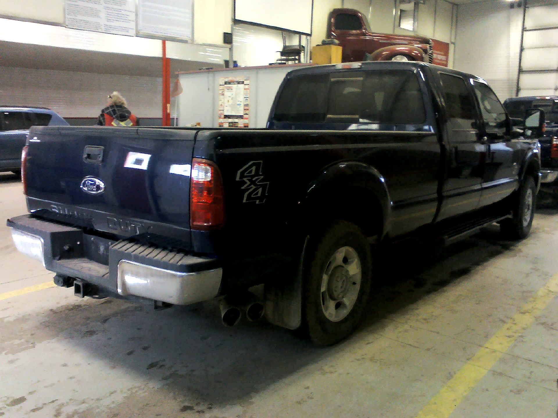 2012 FORD F-250 SD XLT CREW CAB 4WD 6.7L V8 OHV 16V DIESEL AUTOMATIC SN:1FT7W2BT9CEB02565 OPTIONS:AC - Image 4 of 9