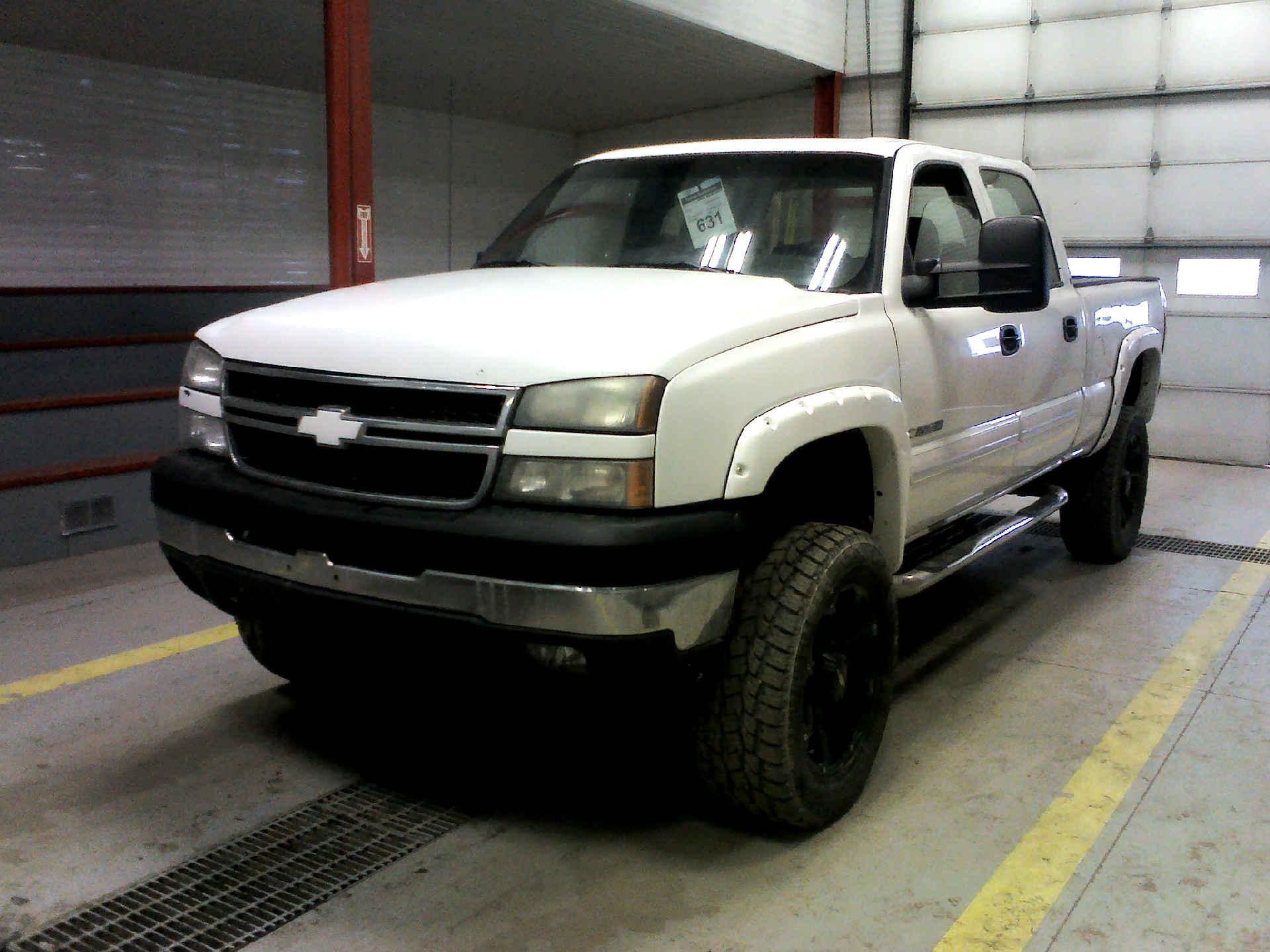 2006 CHEVROLET SILVERADO 2500HD LS CREW CAB 4WD 6.0L V8 OHV 16V AUTOMATIC SN:1GCHK23U46F221940