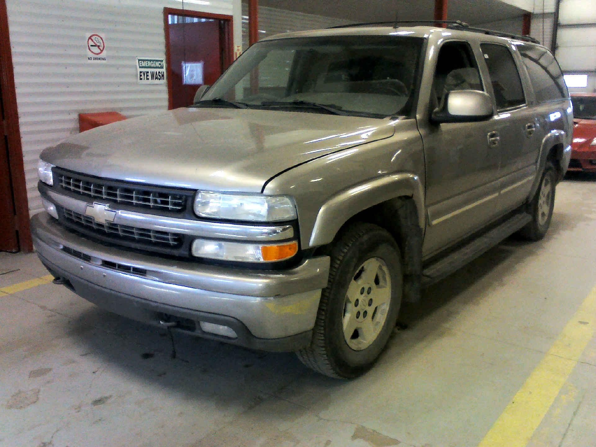 2002 CHEVROLET SUBURBAN LT 1500 4WD 5.3L V8 OHV 16V FFV AUTOMATIC SN:3GNFK16Z52G156914 OPTIONS:AC TW