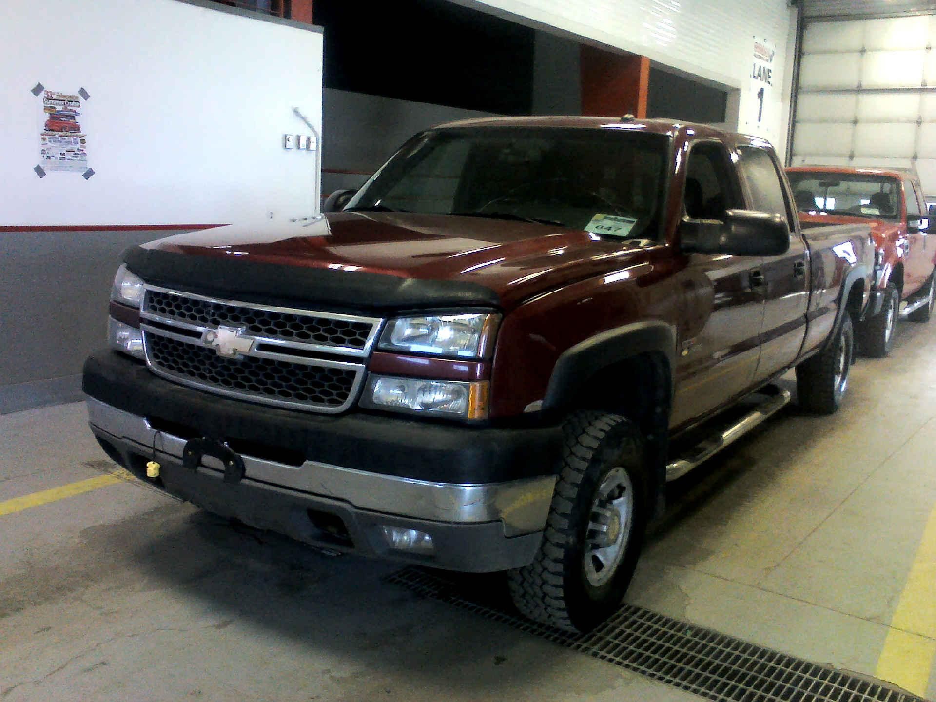 2005 CHEVROLET SILVERADO 3500 LT CREW CAB 4WD SRW 6.6L V8 OHV 32V TURBO DIESEL AUTOMATIC SN: