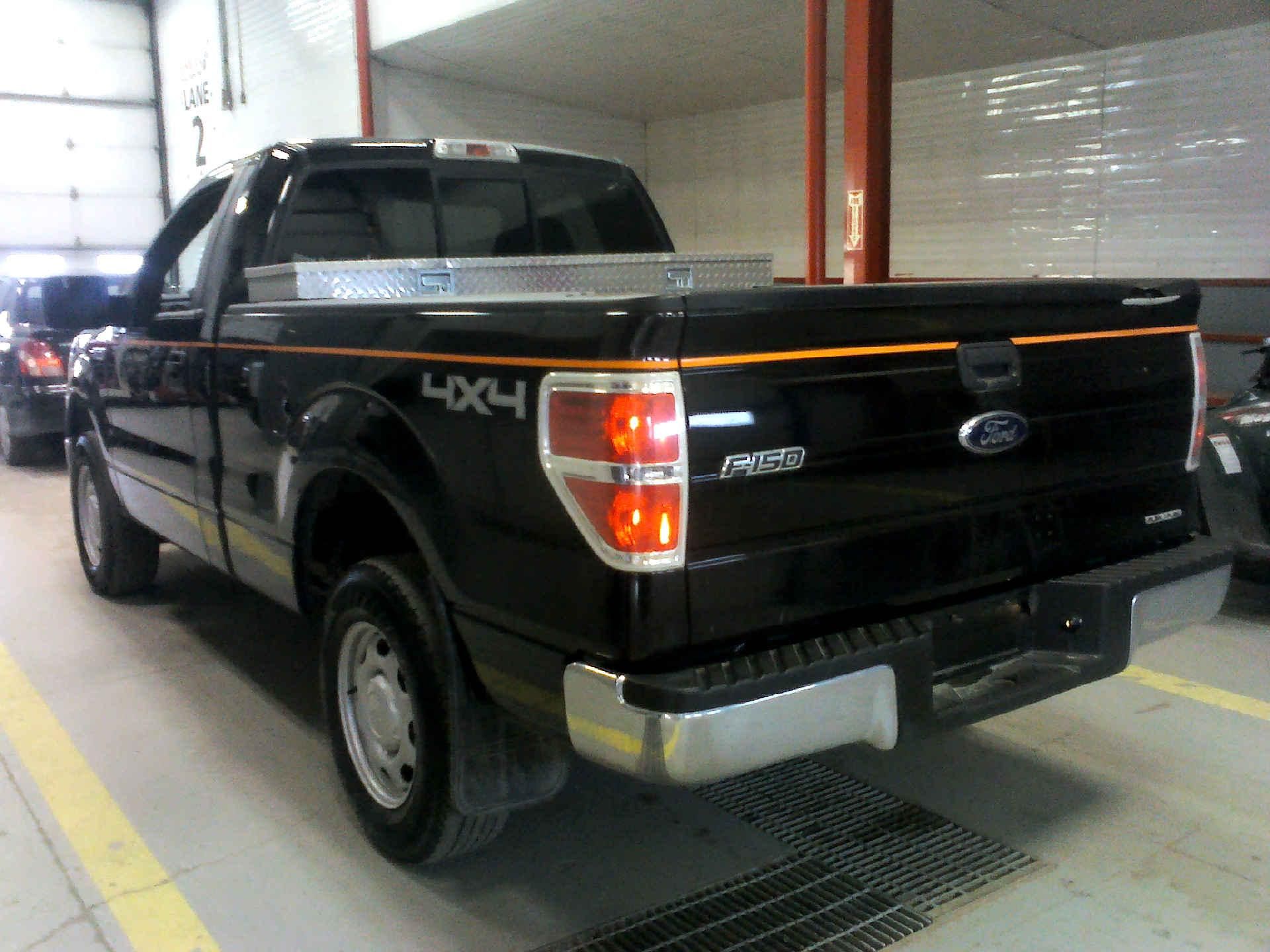 2011 FORD F-150 XL 6.5-FT. BED 4WD 3.7L V6 DOHC 24V AUTOMATIC SN:1FTMF1EM8BFA09840 OPTIONS:AC TW - Image 2 of 8