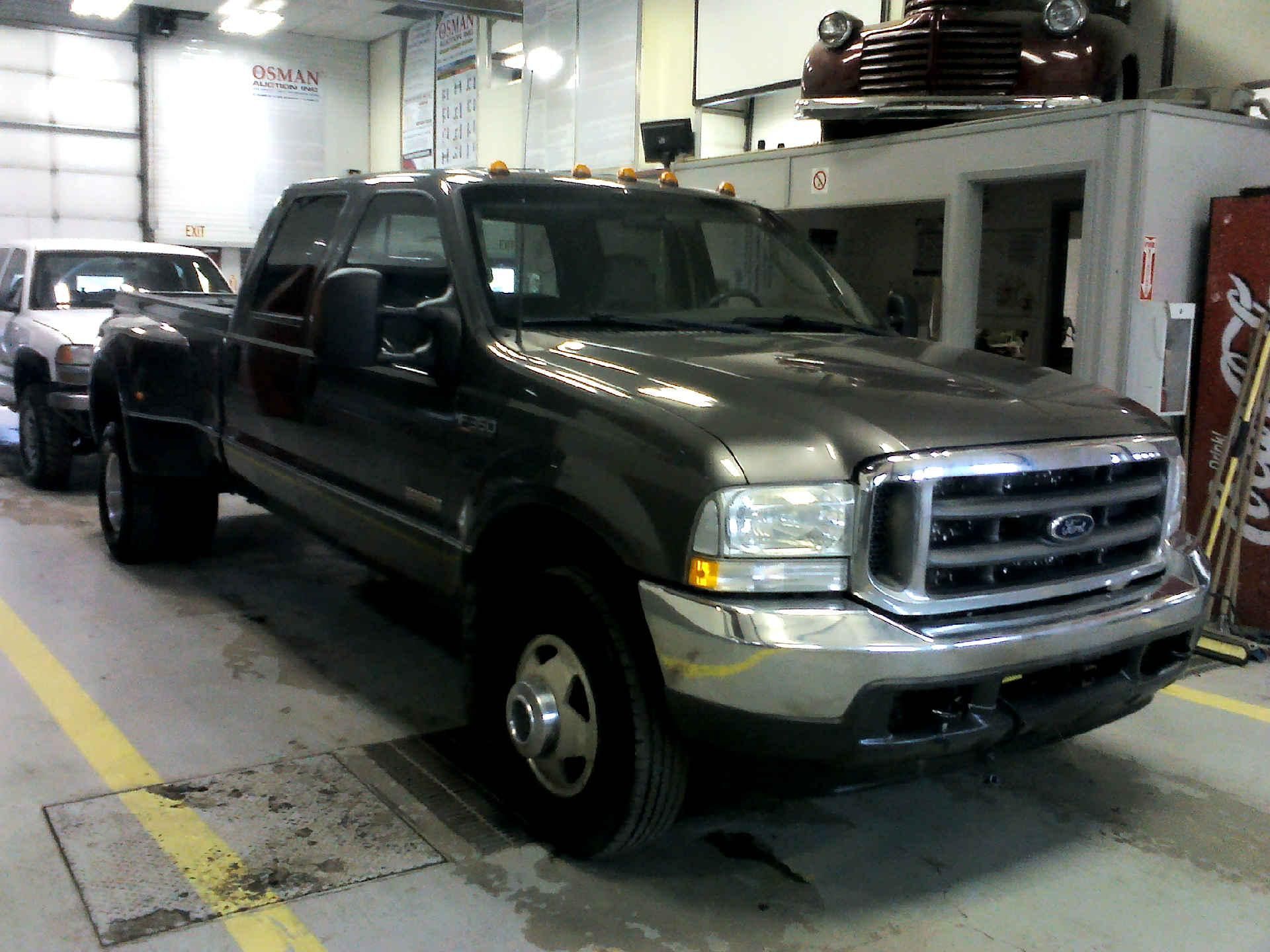 2003 FORD F-350 SD LARIAT CREW CAB 4WD DRW 6.0L V8 OHV 32V TURBO DIESEL AUTOMATIC SN: - Image 3 of 9