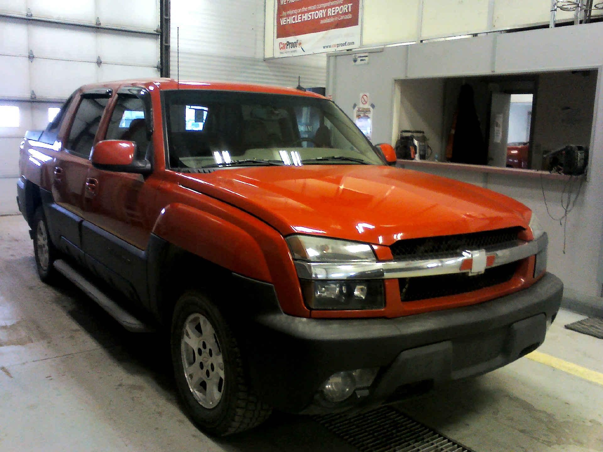 2003 CHEVROLET AVALANCHE 1500 4WD 5.3L V8 OHV 16V AUTOMATIC SN:3GNEK13T33G107093 OPTIONS:AC TW CC PW - Image 3 of 9