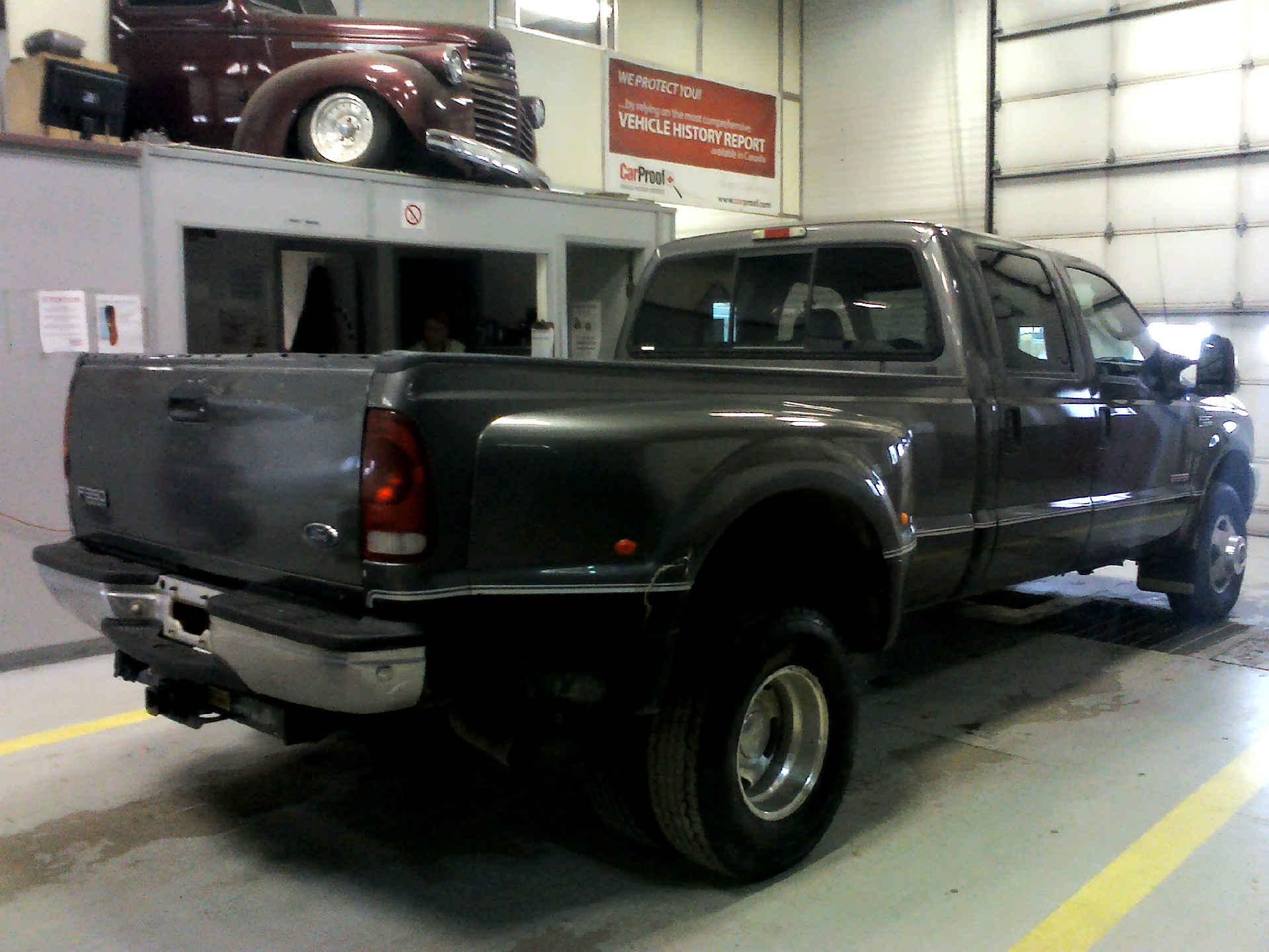 2003 FORD F-350 SD LARIAT CREW CAB 4WD DRW 6.0L V8 OHV 32V TURBO DIESEL AUTOMATIC SN: - Image 4 of 9