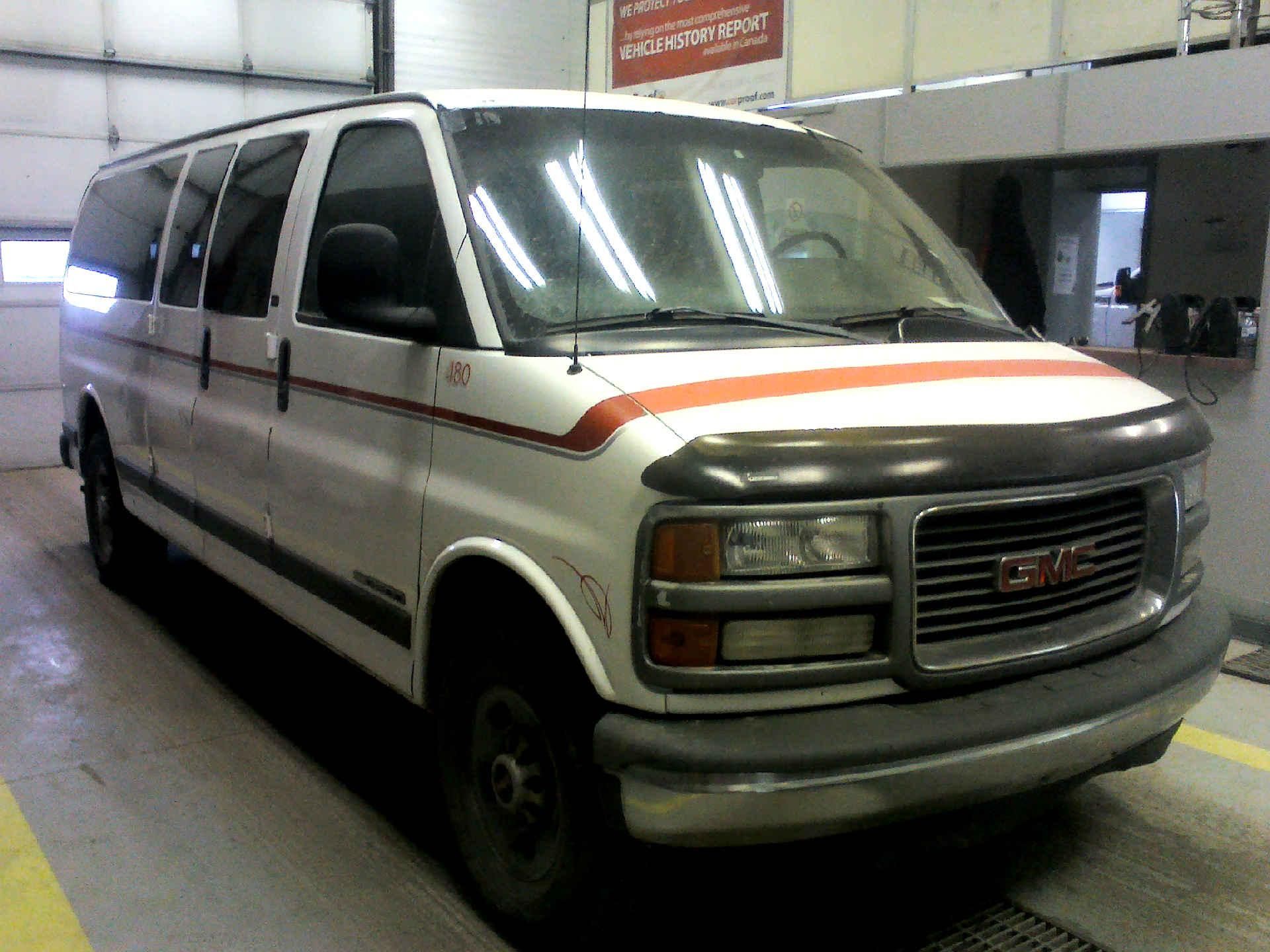 2002 GMC SAVANA SLE G3500 EXTENDED 5.7L V8 OHV 16V AUTOMATIC SN:1GJHG39R921195927 OPTIONS:AC TW CC - Image 3 of 9