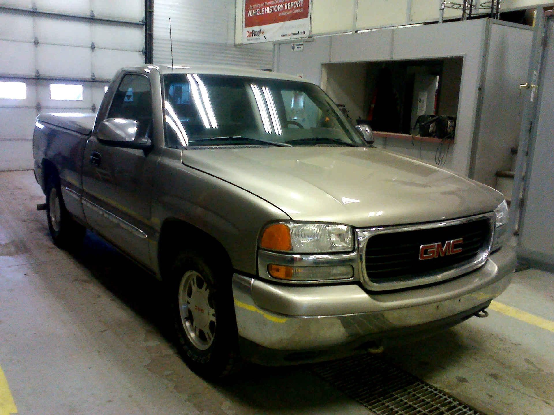 2002 GMC SIERRA 1500 SLE SHORT BED 2WD 4.8L V8 OHV 16V AUTOMATIC SN:1GTEC14V92Z344918 OPTIONS:AC - Image 3 of 8