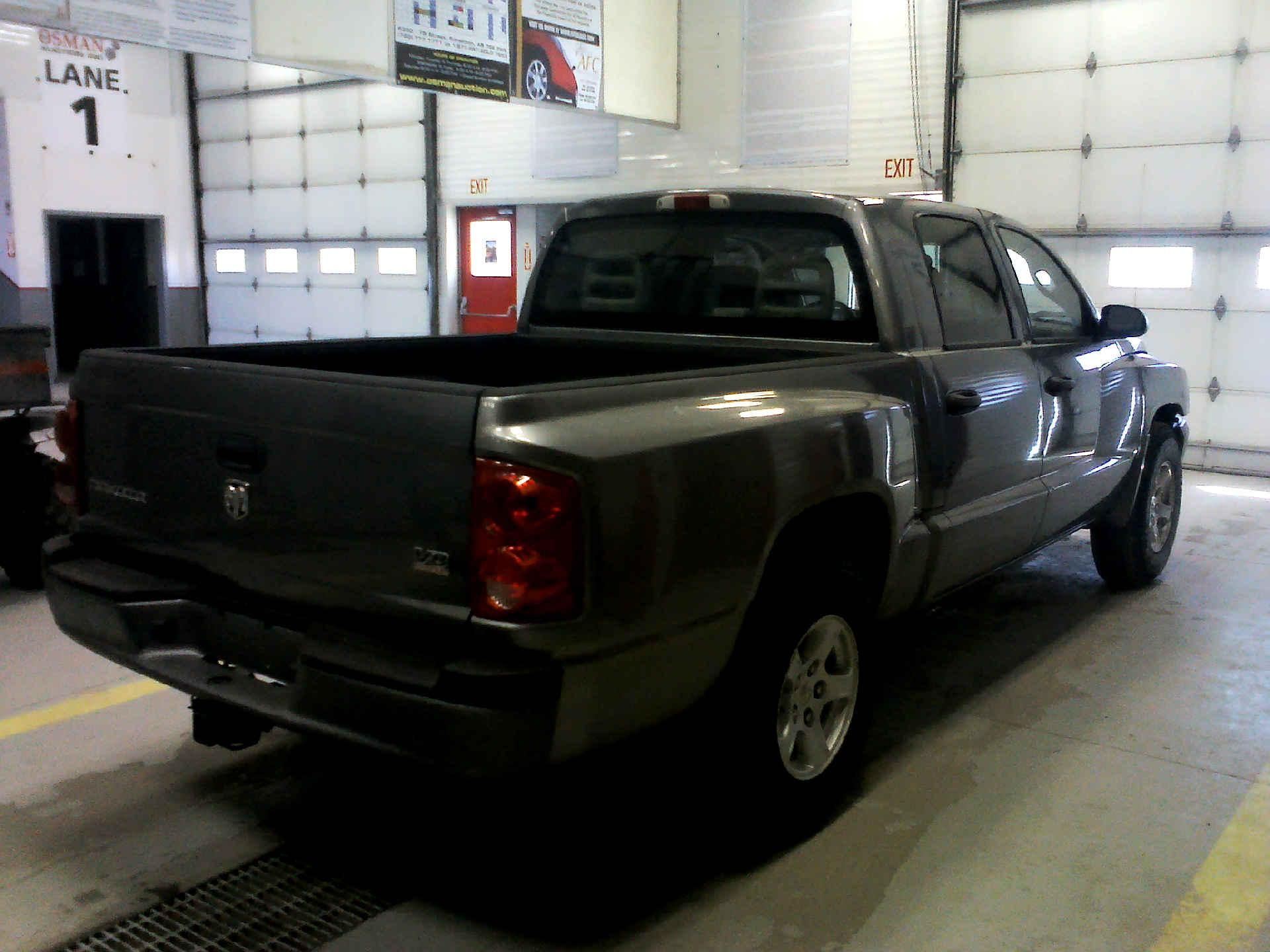 2005 DODGE DAKOTA QUAD CAB 2WD 4.7L V8 SOHC 16V AUTOMATIC SN:1D7HE28N85S149046 OPTIONS:AC TW CC PW - Image 4 of 9