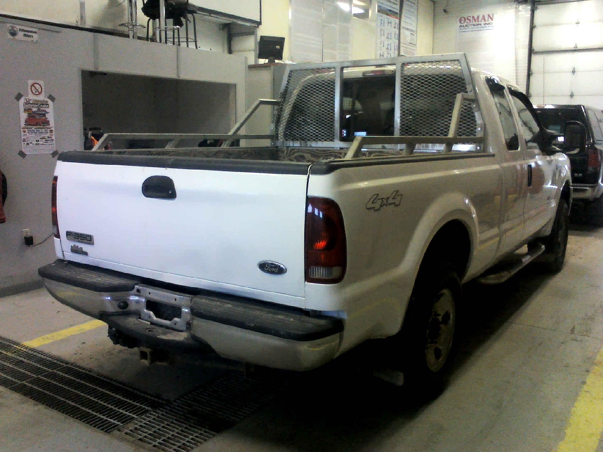 2007 FORD F-250 SD XLT SUPERCAB 4WD 6.0L V8 OHV 32V TURBO DIESEL AUTOMATIC SN:1FTSX21P67EB37050 - Image 4 of 9