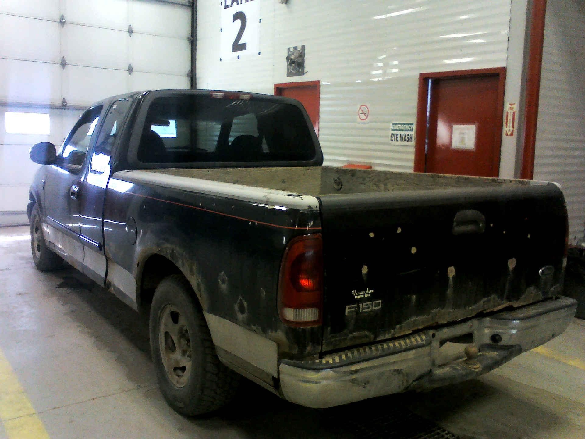 2000 FORD F-150 XLT SUPERCAB SHORT BED 2WD 4.6L V8 SOHC 16V AUTOMATIC SN:2FTRX17W2YCA85639 OPTIONS: - Image 2 of 9