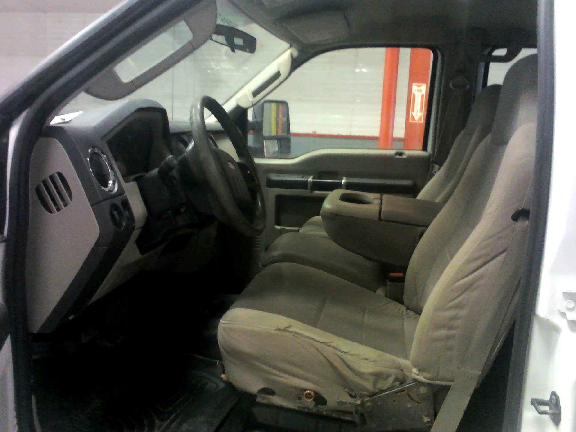 2008 FORD F-350 SD XLT CREW CAB 4WD 5.4L V8 SOHC 24V AUTOMATIC SN:1FTWW31528EE53099 OPTIONS:AC TW CC - Image 5 of 9