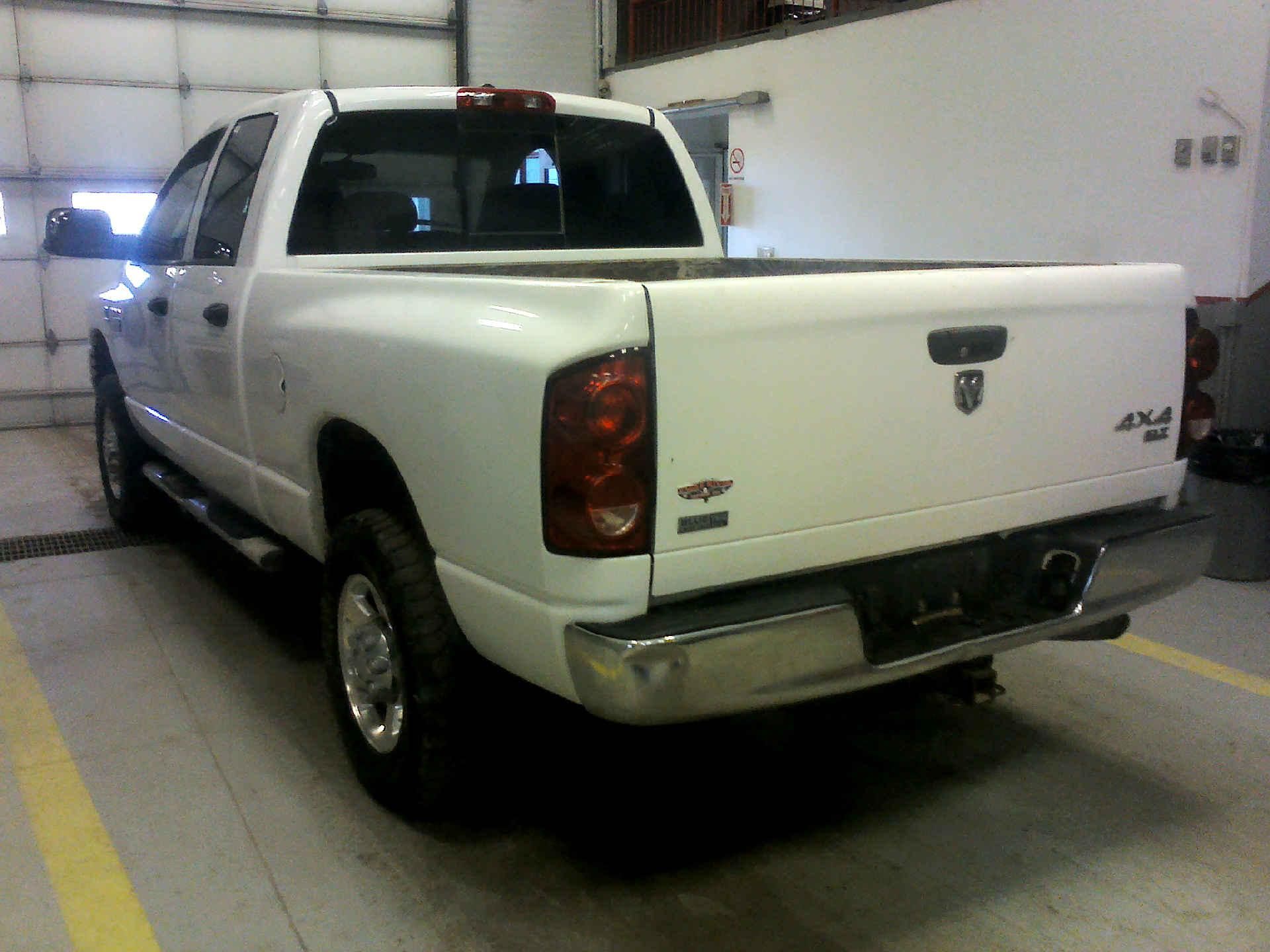 2008 DODGE RAM 2500 SLT CREW CAB 6.7L L6 OHV 24V TURBO DIESEL AUTOMATIC SN:3D7KS28A38G177876 - Image 2 of 9