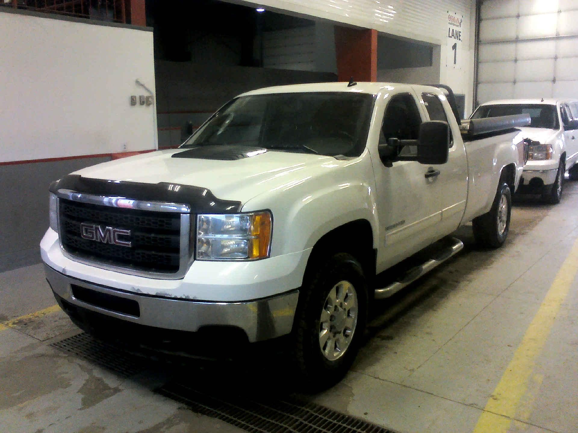 2011 GMC SIERRA 3500HD SLE QUAD CAB 4WD 6.0L V8 OHV 16V FFV AUTOMATIC SN:1GT523CG9BZ460993 OPTIONS: