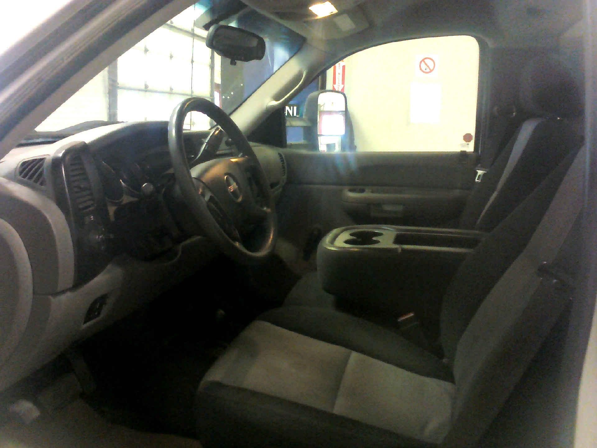 2007 GMC SIERRA 2500HD SLE1 4WD 6.6L V8 16V OHV TURBO DIESEL AUTOMATIC SN:1GTHK24677E584482 - Image 5 of 8