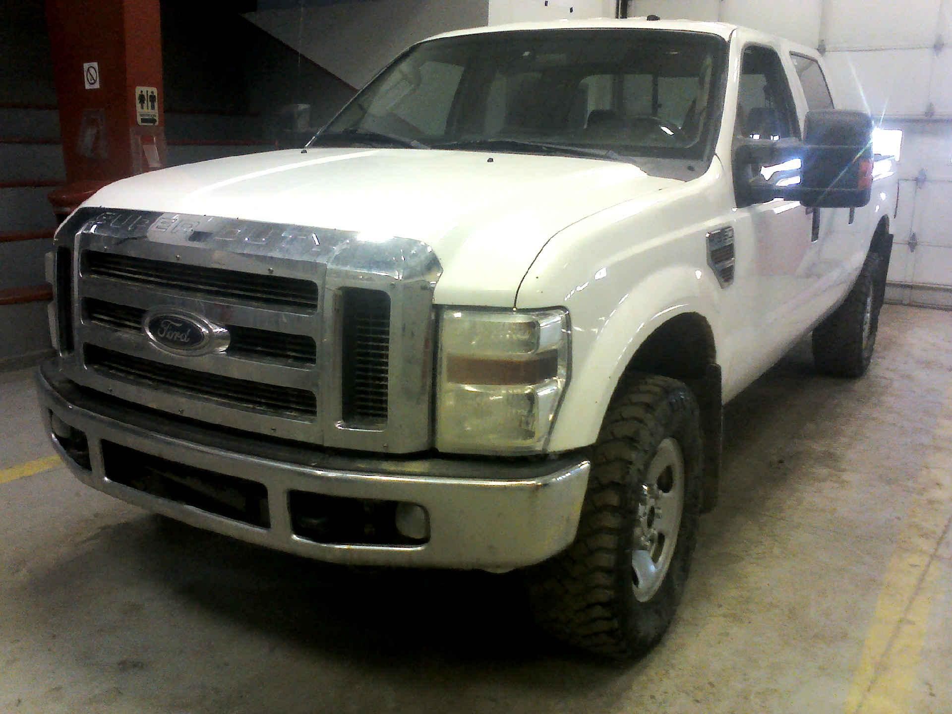 2008 FORD F-350 SD XLT CREW CAB 4WD 6.4L V8 OHV 32V TURBO DIESEL AUTOMATIC SN:1FTWW31R88EC43867