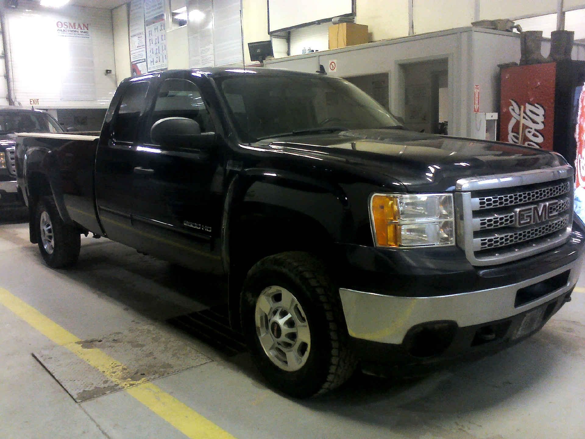 2012 GMC SIERRA 2500HD SLE QDCB 4WD 6.0L V8 OHV 16V FFV AUTOMATIC SN:1GT220CG0CZ270504 OPTIONS:AC TW - Image 3 of 9