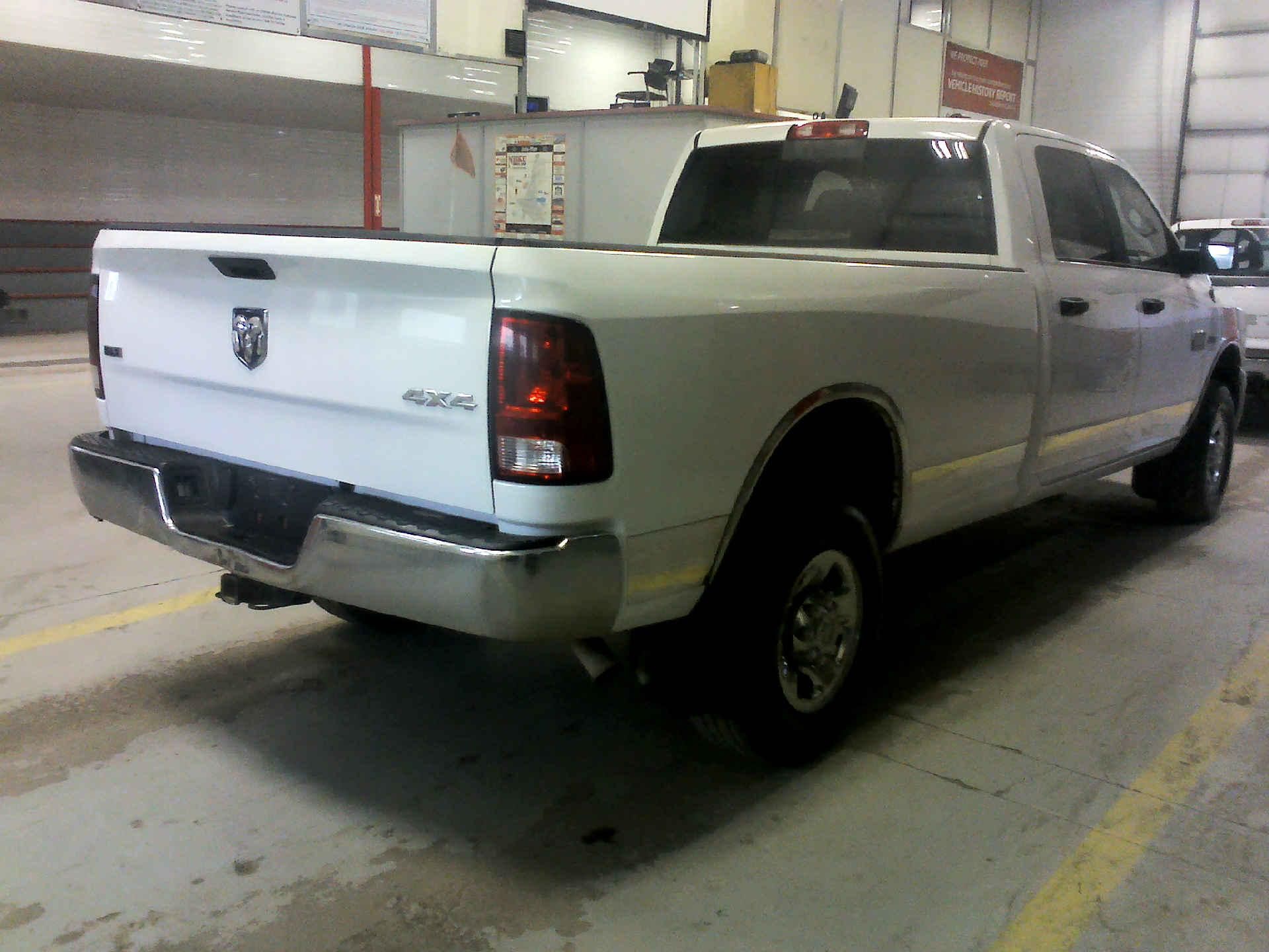 2011 DODGE 2500 SLT CREW CAB 4WD 5.7L V8 OHV 16V AUTOMATIC SN:3D7TT2CT0BG595412 OPTIONS:AC TW CC - Image 4 of 9