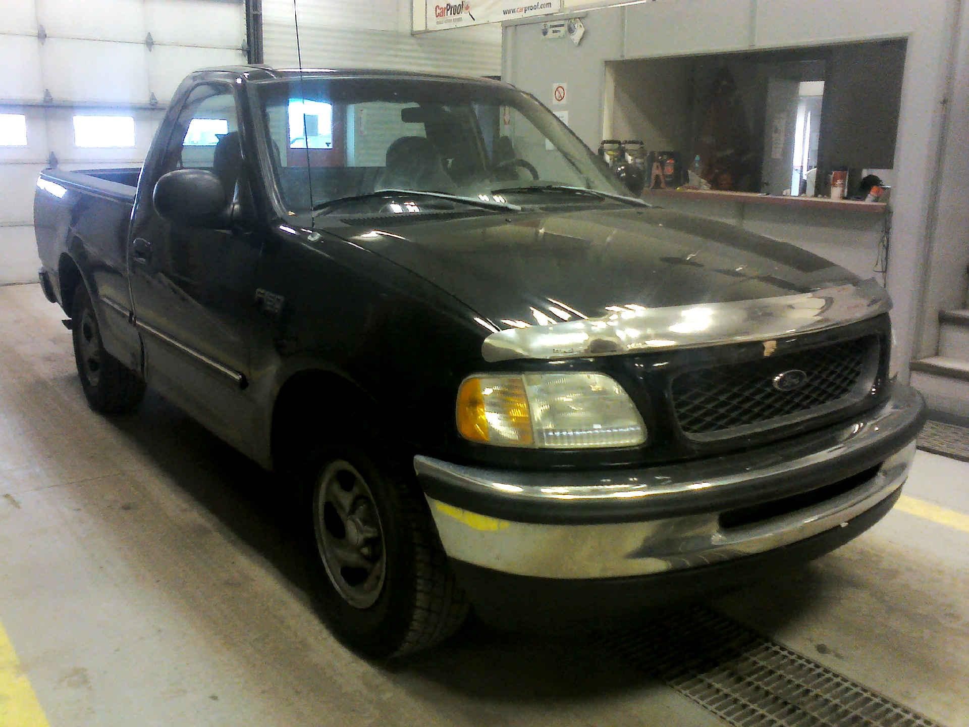 1998 FORD F-150 XLT REG. CAB LONG BED 2WD 4.2L V6 OHV 12V STANDARD SN:2FTZF1727WCA89960 OPTIONS:AC - Image 3 of 8