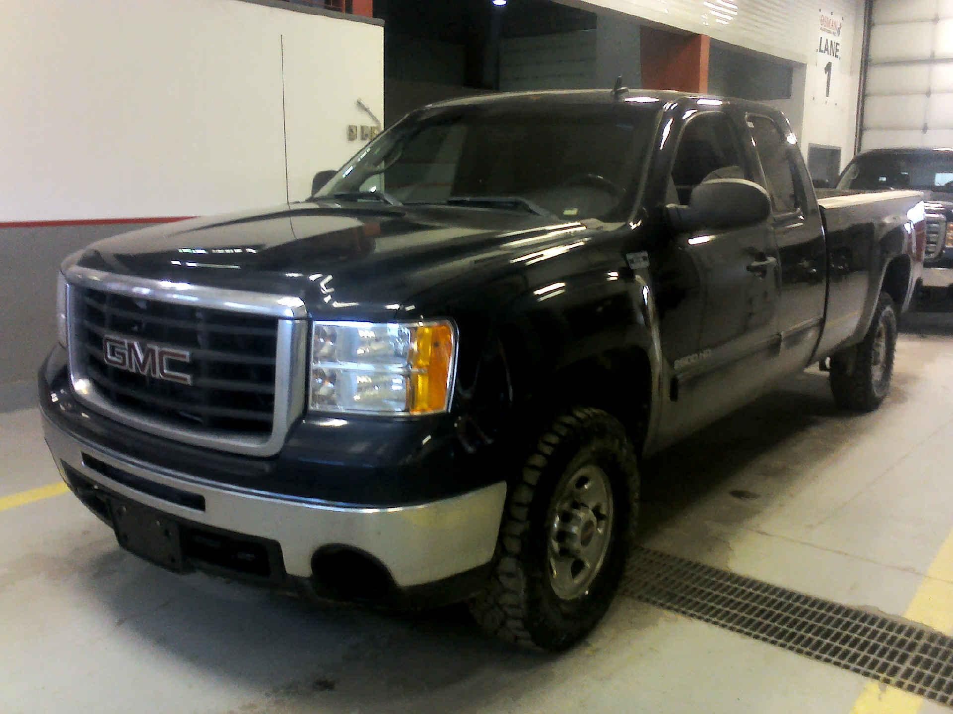 2010 GMC SIERRA 2500HD SLE QUAD CAB HD 4WD 6.0L V8 OHV 16V FFV AUTOMATIC SN:1GT5K0BG9AZ217165