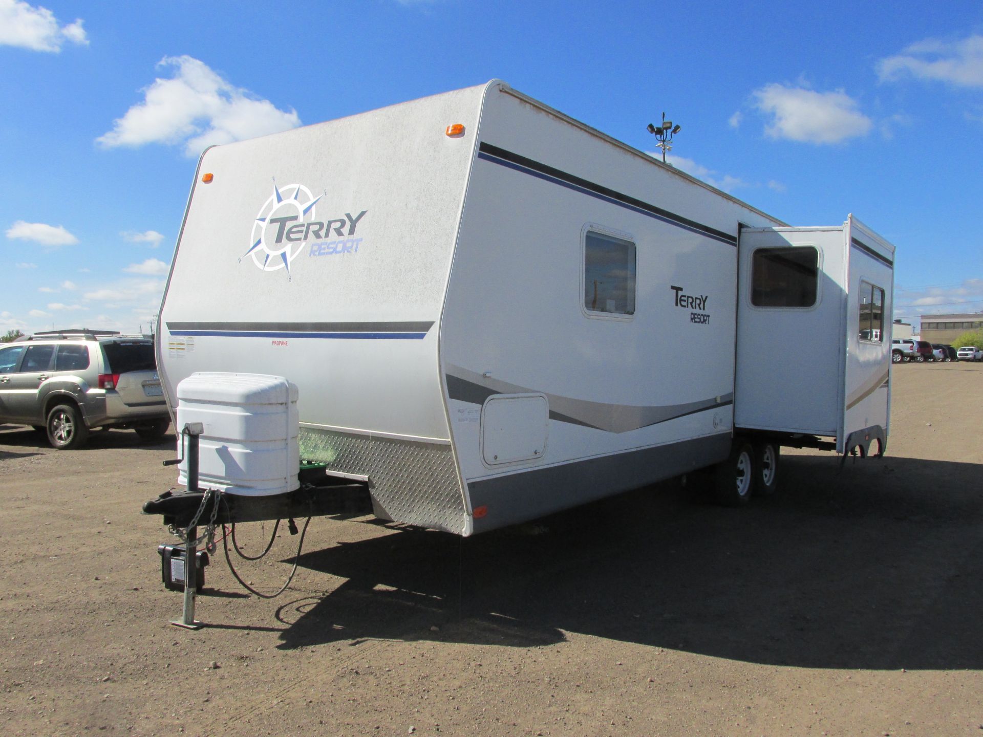 2007 FLEETWOOD TERRY RESORT 240RSK TRAVEL TRAILER SN:1EA1R242972498637 ALBERTA ACTIVE NOTES:FRONT: