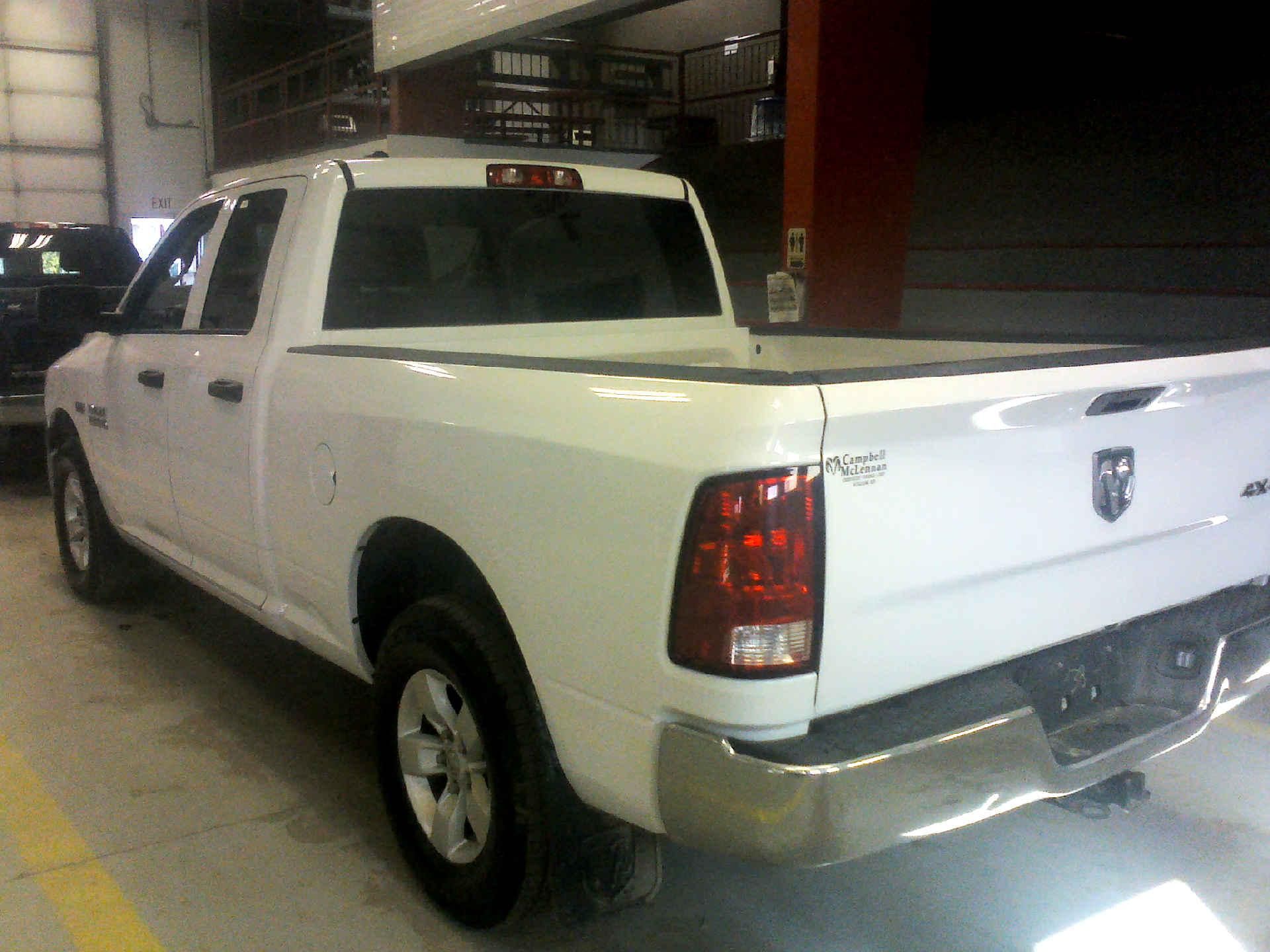 2014 RAM 1500 QUAD CAB 4WD 5.7L V8 OHV 16V AUTOMATIC SN:1C6RR7FT3ES402654 OPTIONS:AC TW CC PW PDL - Image 2 of 9