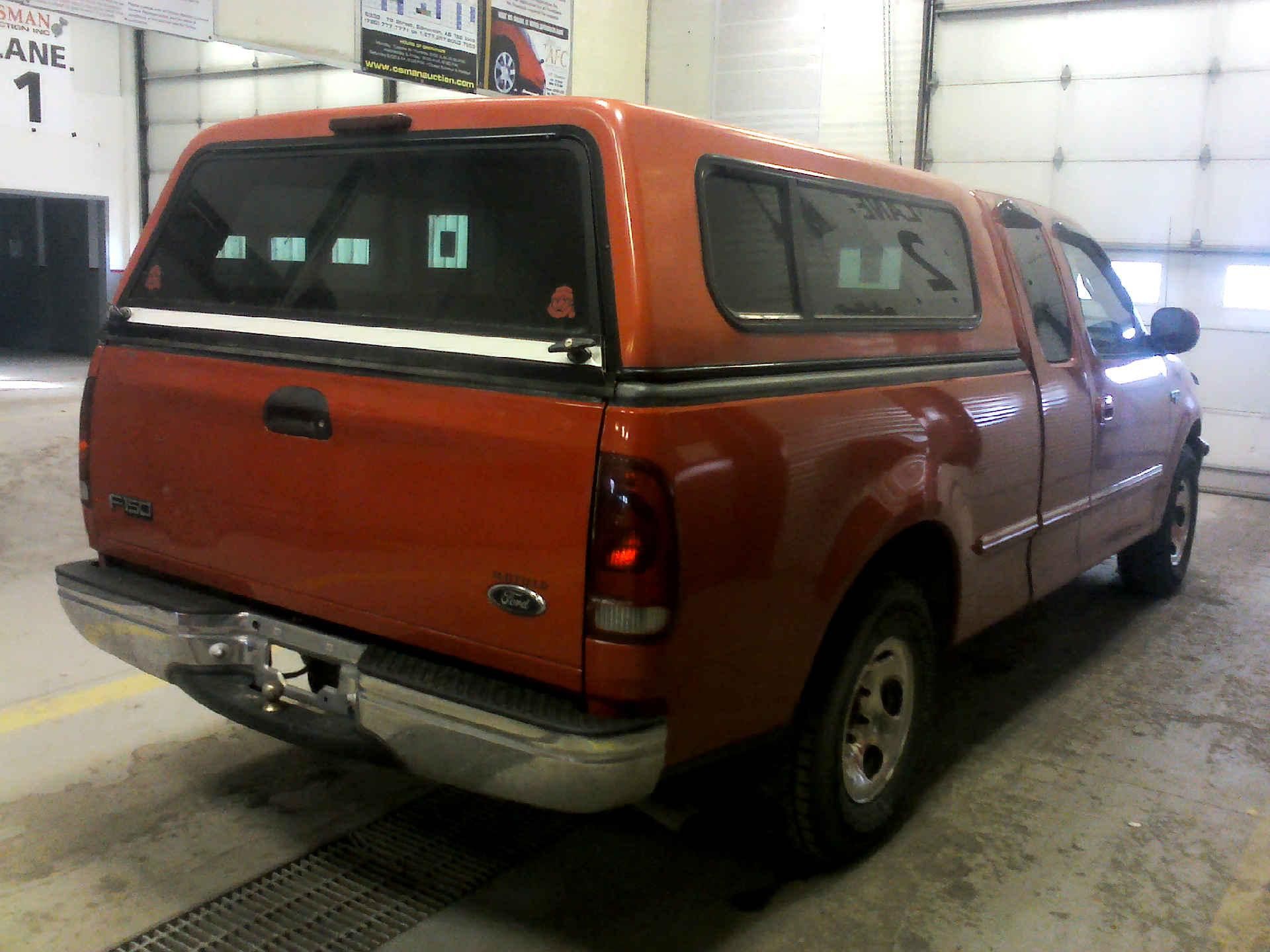 1998 FORD F-150 XLT SUPERCAB 4WD 4.2L V6 OHV 12V AUTOMATIC SN:2FTZX1722WCB02756 OPTIONS:AC TW CC - Image 4 of 9