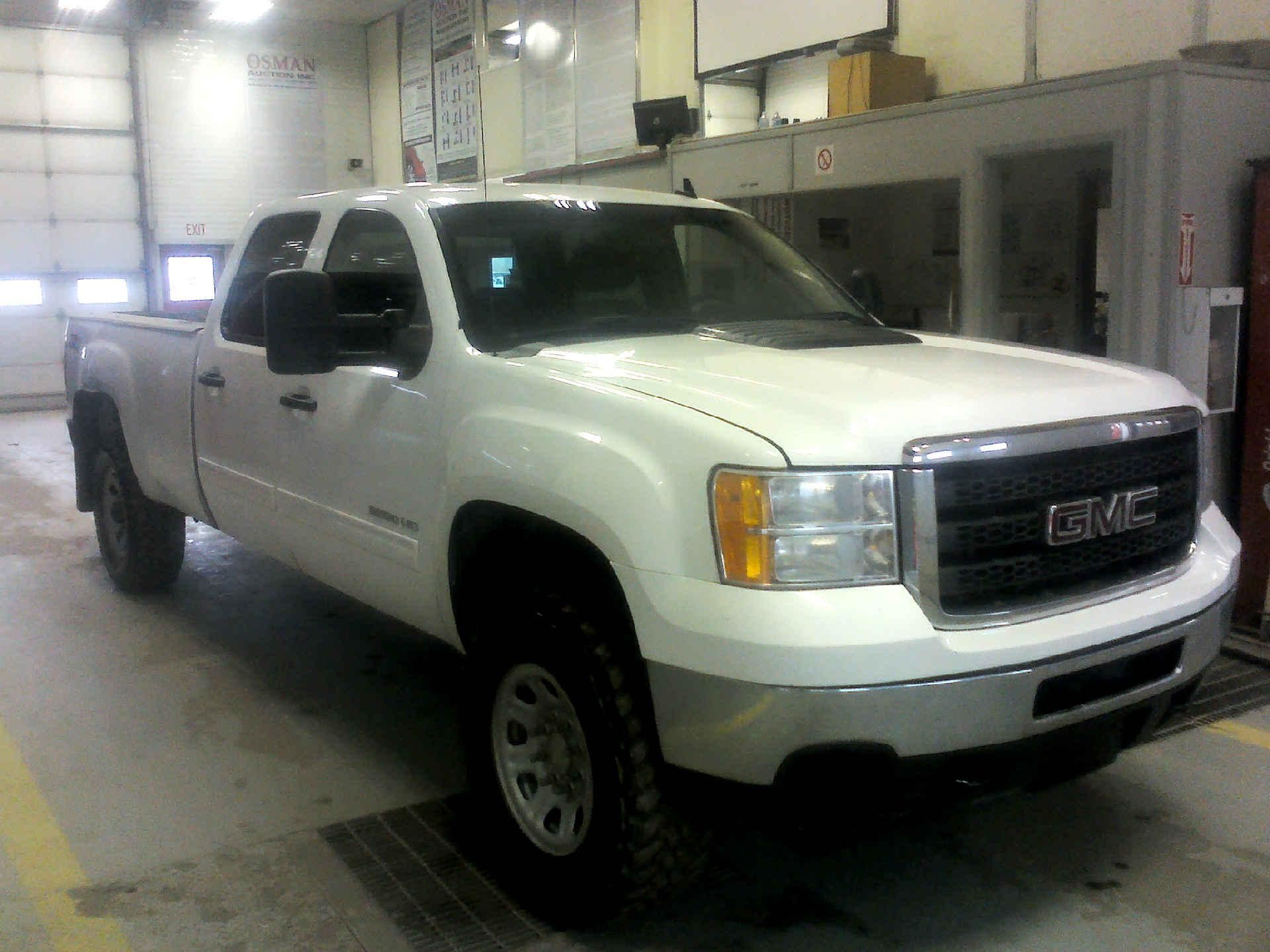 2012 GMC SIERRA 2500HD SLE CREW CAB 4WD 6.0L V8 OHV 16V FFV AUTOMATIC SN:1GT120CG5CF114889 OPTIONS: - Image 3 of 9