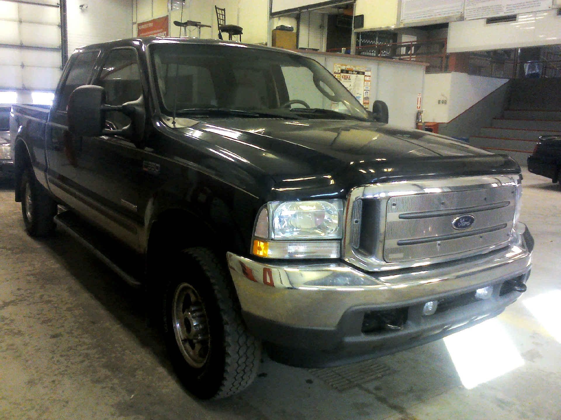 2003 FORD F-350 SD LARIAT CREW CAB 4WD 6.0L V8 OHV 32V TURBO DIESEL AUTOMATIC SN:1FTSW31P43ED70797 - Image 3 of 9