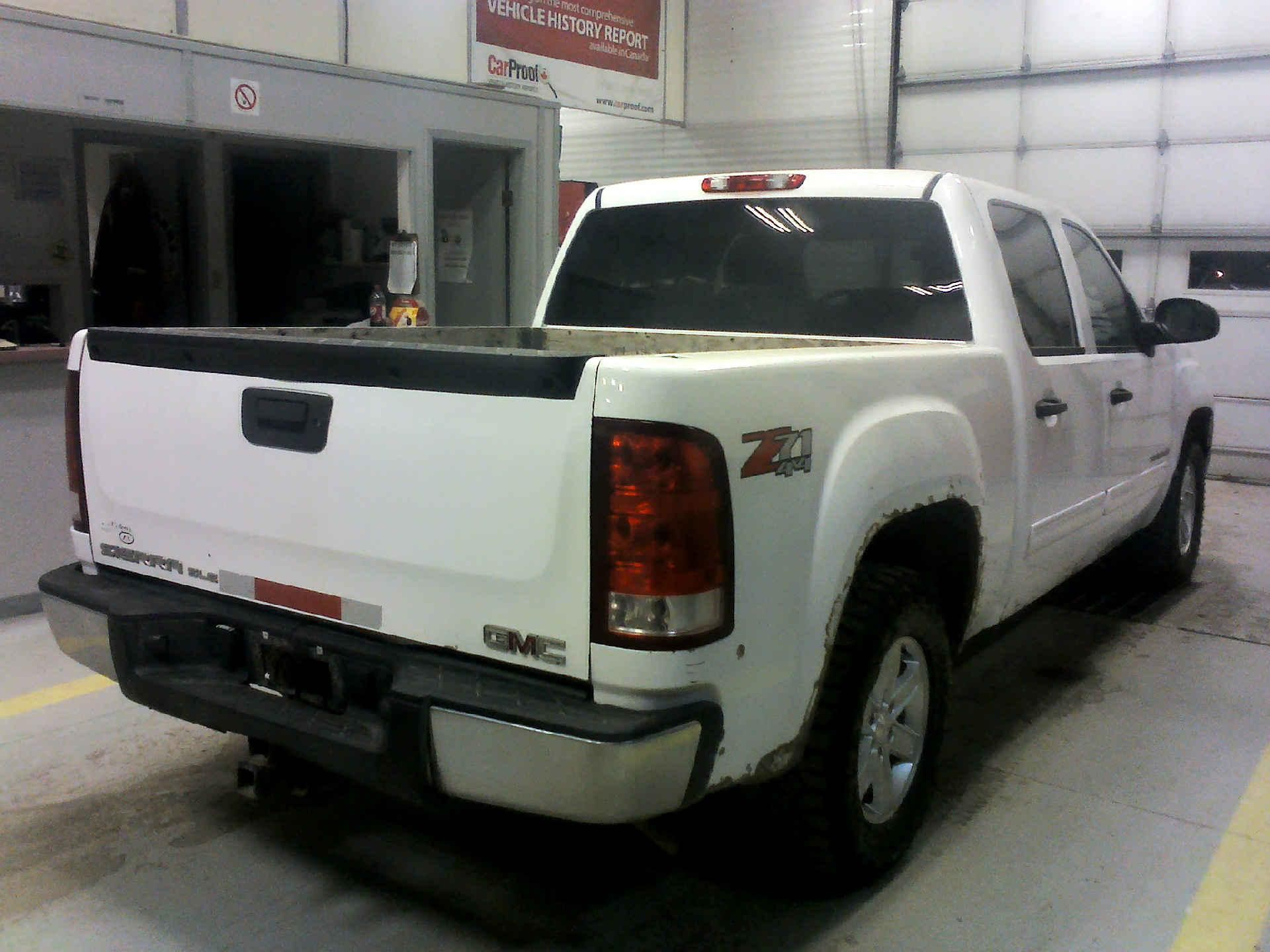 2008 GMC SIERRA 1500 SLE CREW CAB 4WD 5.3L V8 OHV 16V AUTOMATIC SN:2GTEK13M581120610 OPTIONS:AC TW - Image 4 of 9