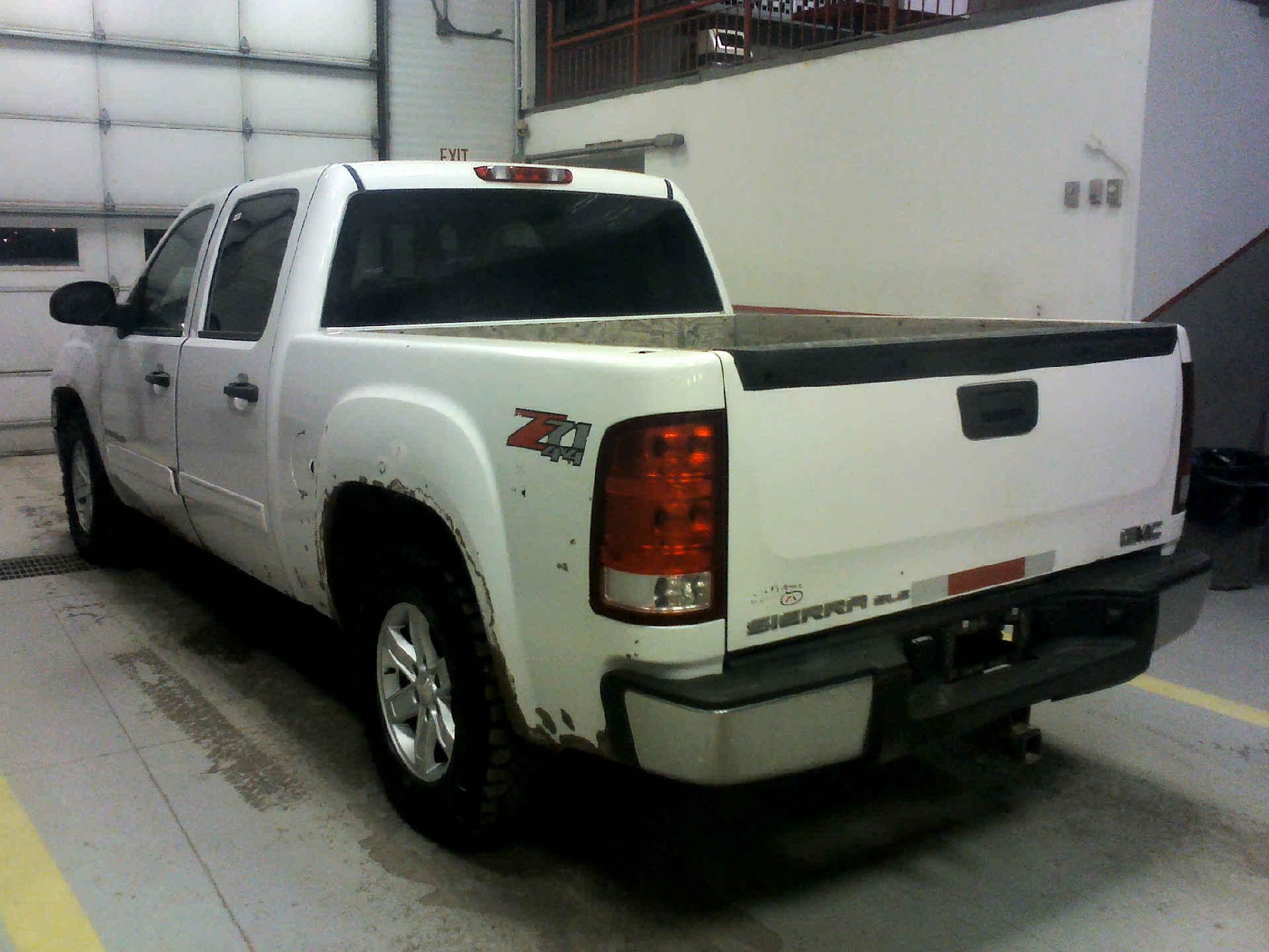 2008 GMC SIERRA 1500 SLE CREW CAB 4WD 5.3L V8 OHV 16V AUTOMATIC SN:2GTEK13M581120610 OPTIONS:AC TW - Image 2 of 9