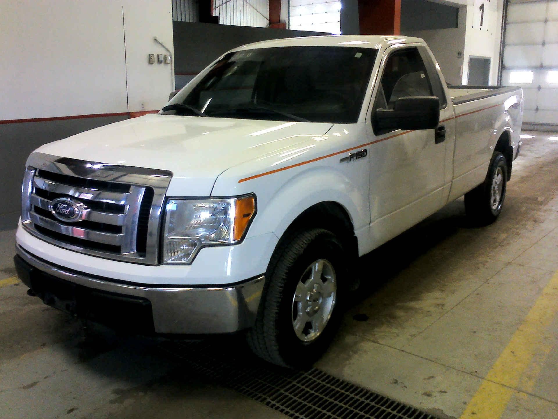 2011 FORD F-150 XLT 8-FT. BED 4WD 3.7L V6 DOHC 24V AUTOMATIC SN:1FTMF1EM6BKD59054 OPTIONS:AC TW CC