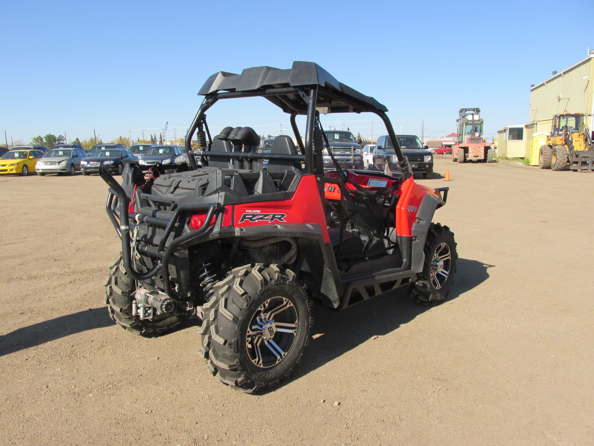 2013 POLARIS RZR 800 EFI SIDE BY SIDE 799CC AUTOMATIC SN:4XAVH76A7DB150471 ODO:545 KM ALBERTA ACTIVE - Image 2 of 7