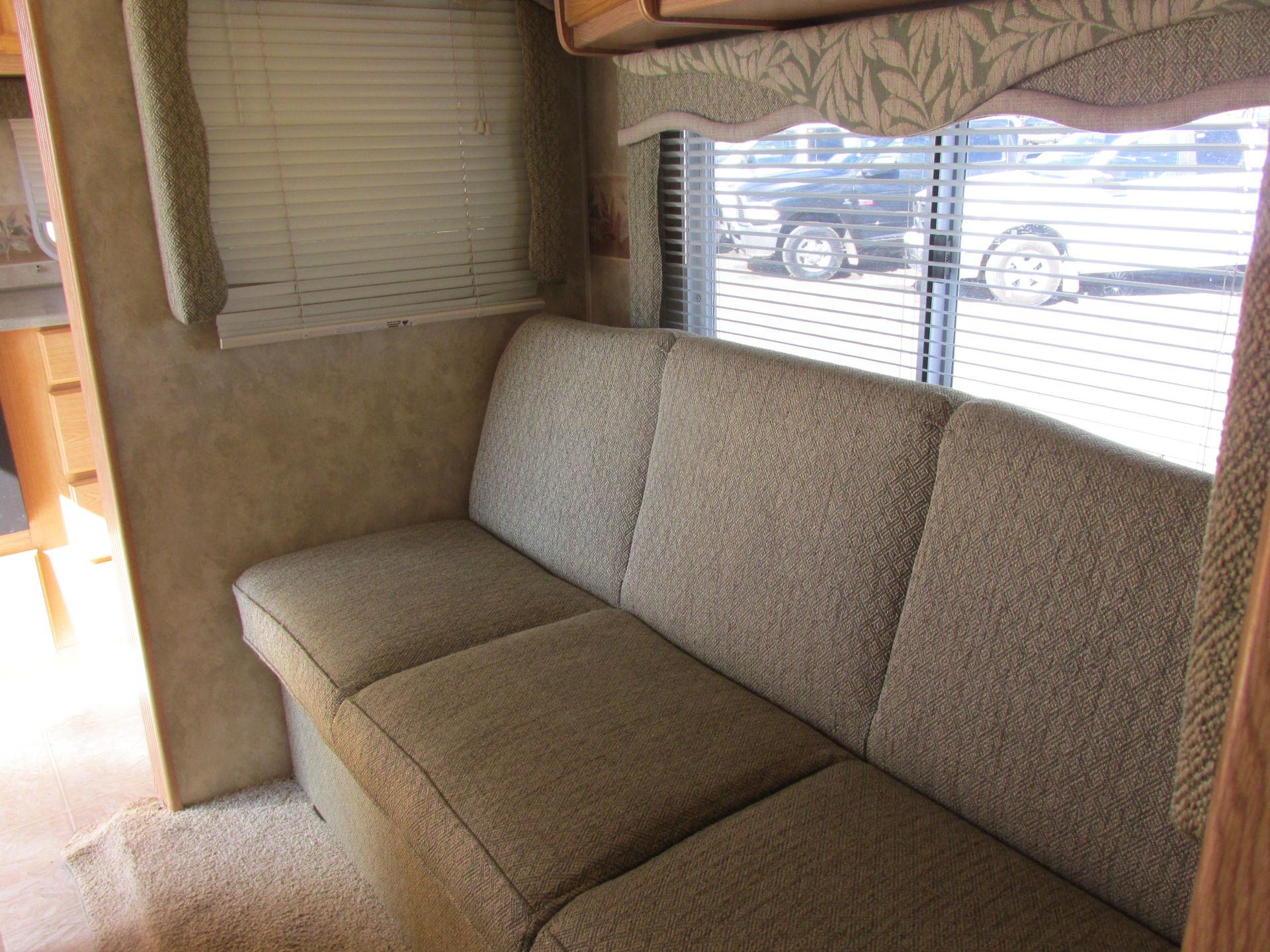 2007 FLEETWOOD TERRY RESORT 240RSK TRAVEL TRAILER SN:1EA1R242972498637 ALBERTA ACTIVE NOTES:FRONT: - Image 7 of 10