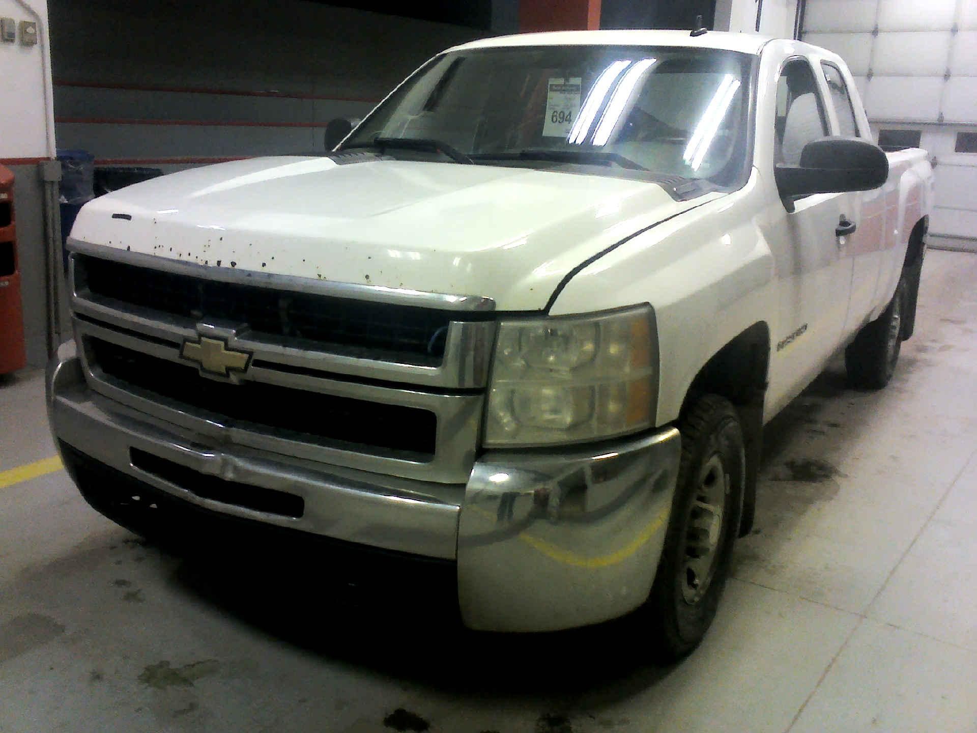 2008 CHEVROLET SILVERADO 2500HD LS EXT. CAB STD. BOX 4WD 6.0L V8 OHV 16V AUTOMATIC SN: