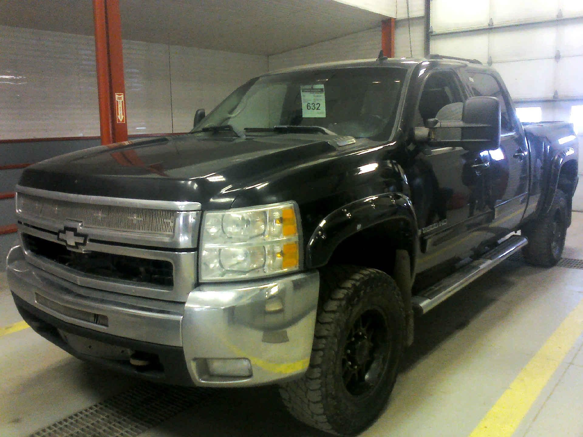 2007 CHEVROLET SILVERADO 2500HD LTZ CREW CAB 4WD 6.6L V8 OHV 32V TURBO DIESEL AUTOMATIC SN: