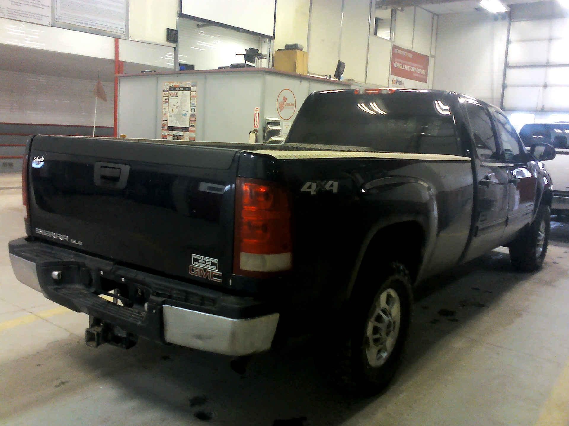 2011 GMC SIERRA 2500HD SLE CREW CAB 4WD 6.0L V8 OHV 16V FFV AUTOMATIC SN:1GT120CG7BF173182 OPTIONS: - Image 4 of 9