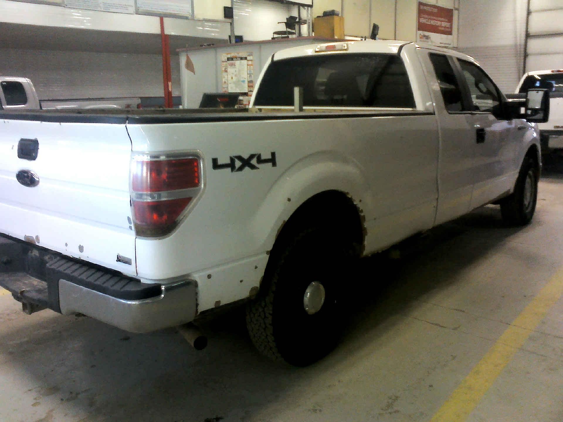 2010 FORD F-150 XLT SUPERCAB 6.5-FT. BED 4WD 5.4L V8 SOHC 24V FFV AUTOMATIC SN:1FTVX1EV8AKE51193 - Image 4 of 8