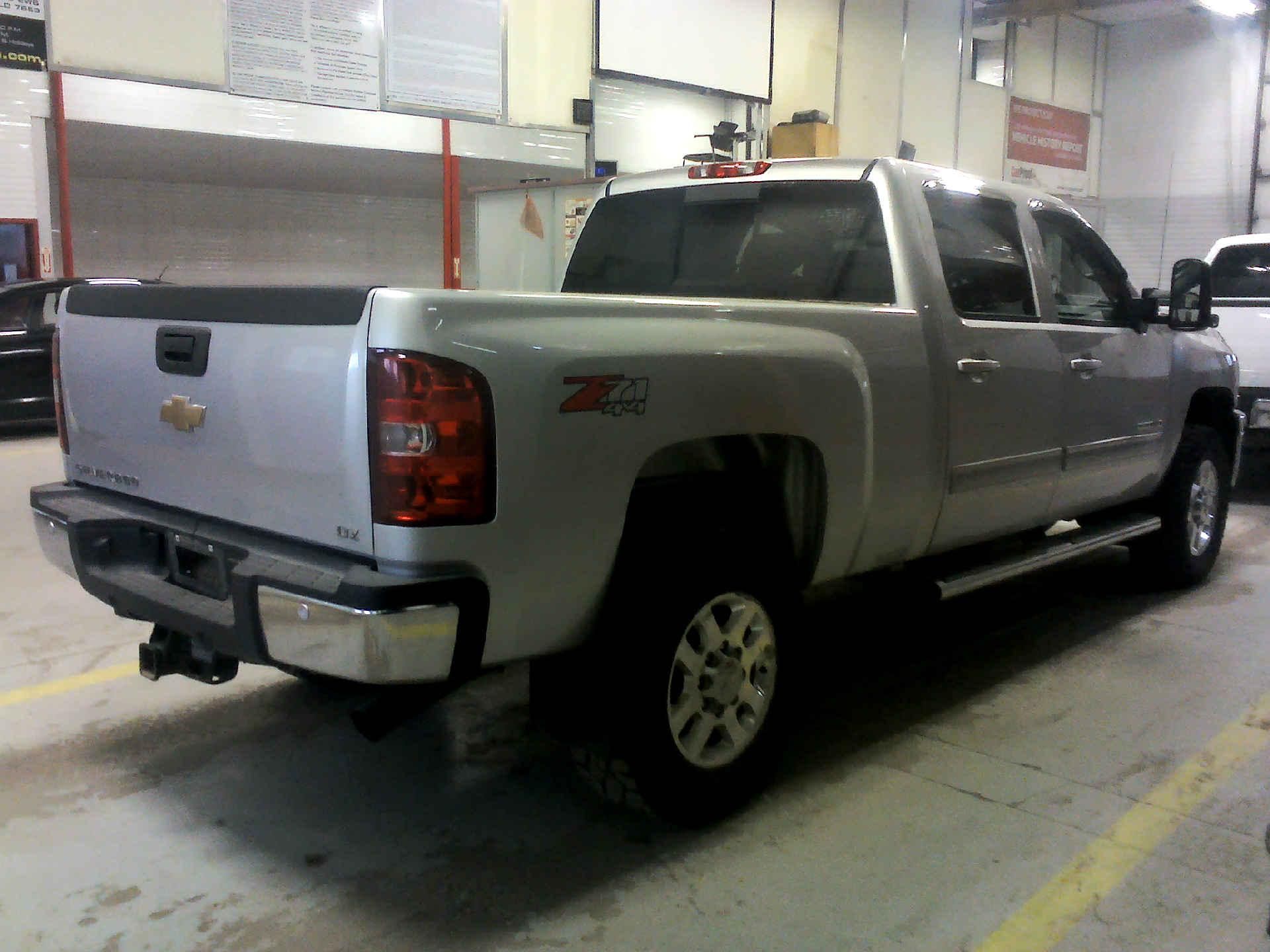 2013 CHEVROLET 2500 HD SILVERADO 6.0L V8 OHV 16V FFV AUTOMATIC SN:1GC1KYCGXDF183948 OPTIONS:AC TW CC - Image 4 of 9