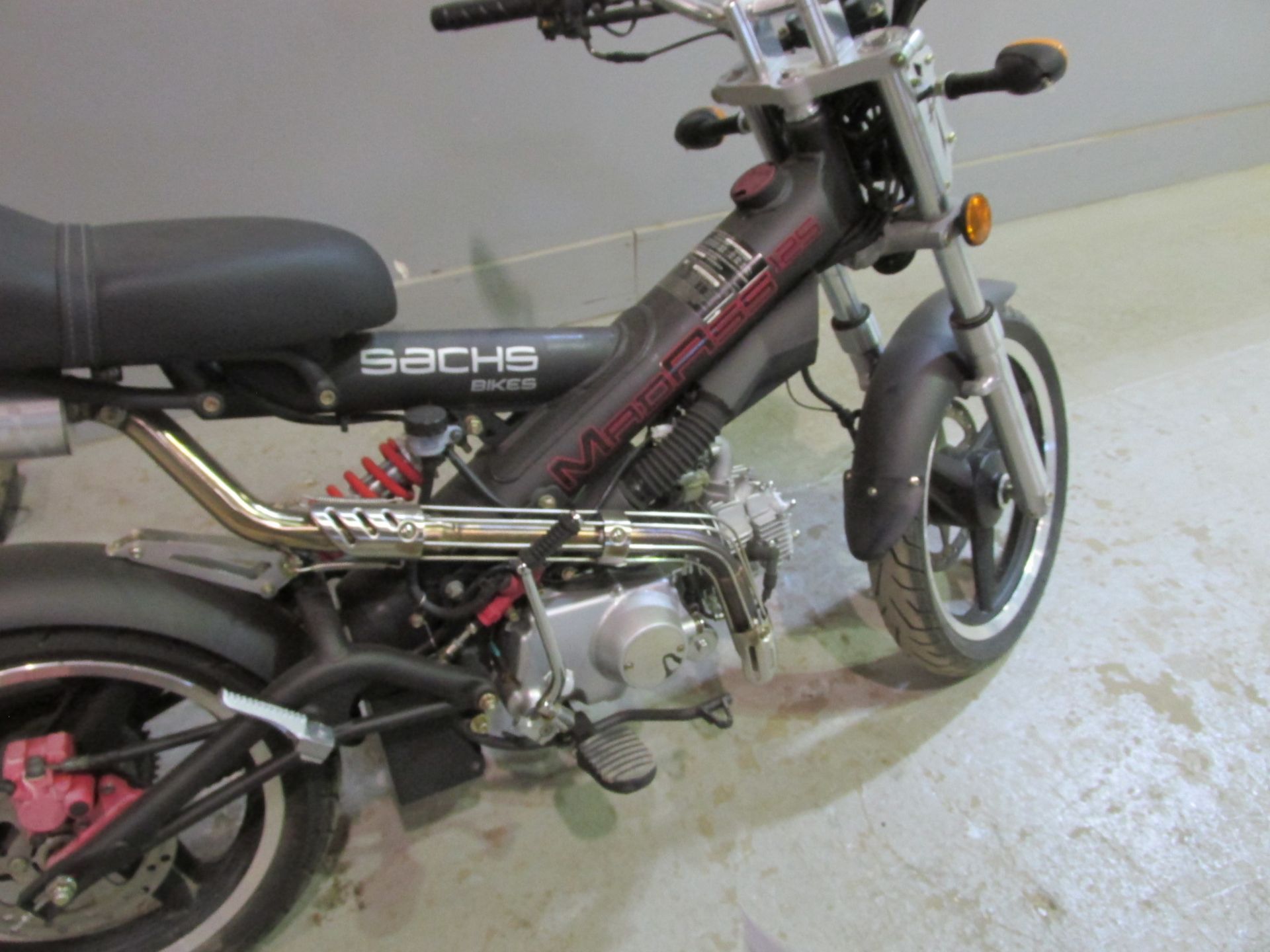 2011 SACHS MADASS 125 BIKE 1 AUTOMATIC SN:LE8PGJLK6B1001043 ODO:7 KM NOT REGISTERED NOTES:NOTE: - Image 5 of 5