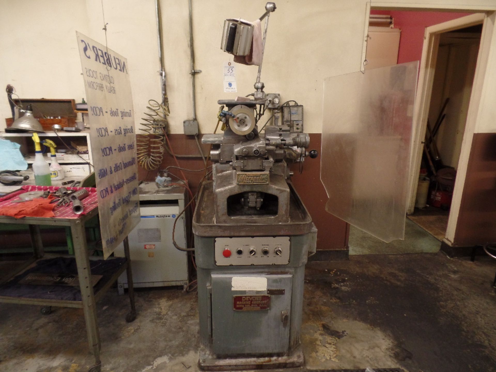 Devlieg Type Micropoint Tool Grinding Machine (Ser#728-300) w/ Westinghouse Transformer