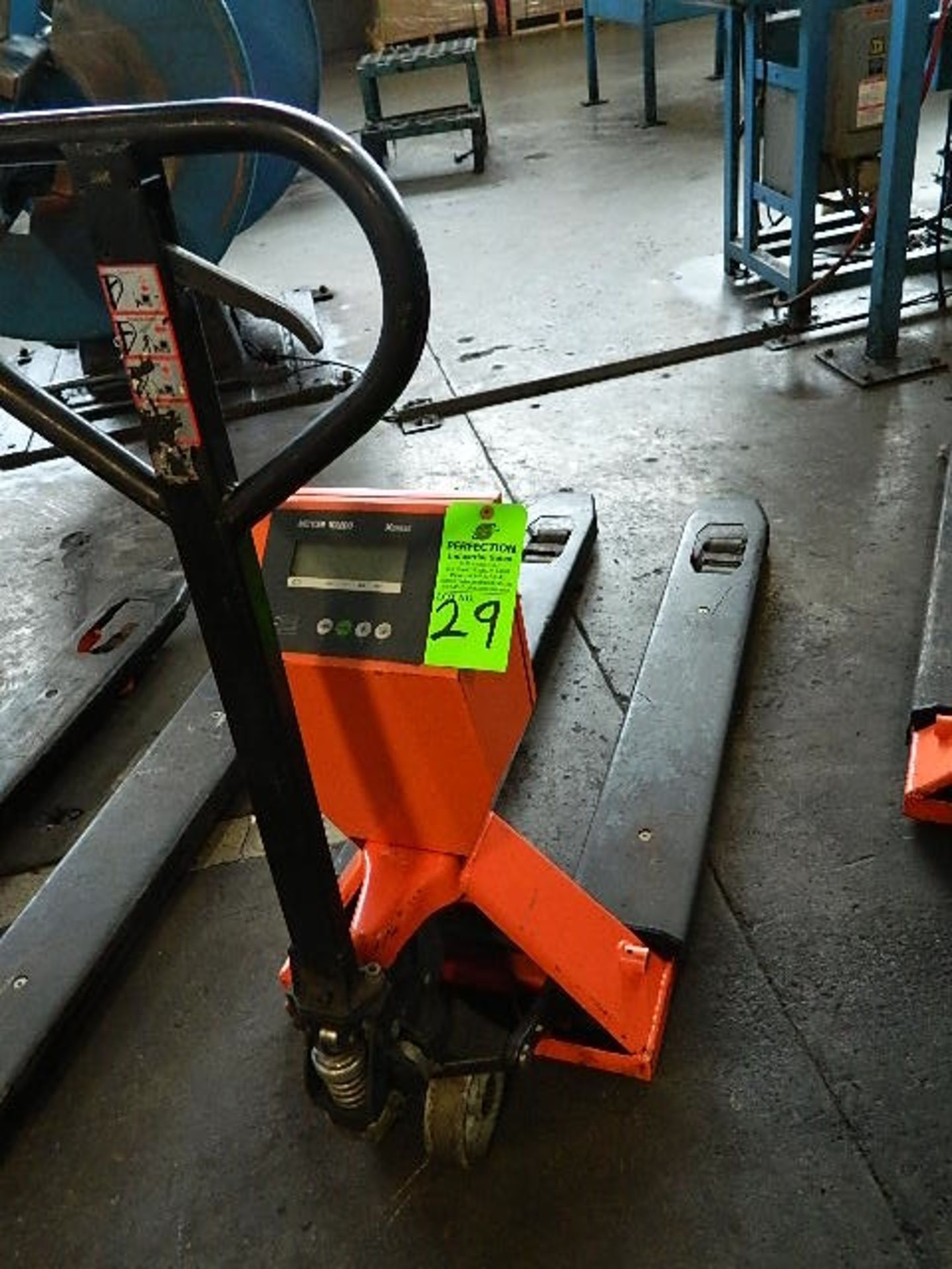 Metter Toledo Pallet Jack 4000 lb x 5 lb uses 6v Battery. M/N XPTS40-1002 X Press 22" x 48" Forks.