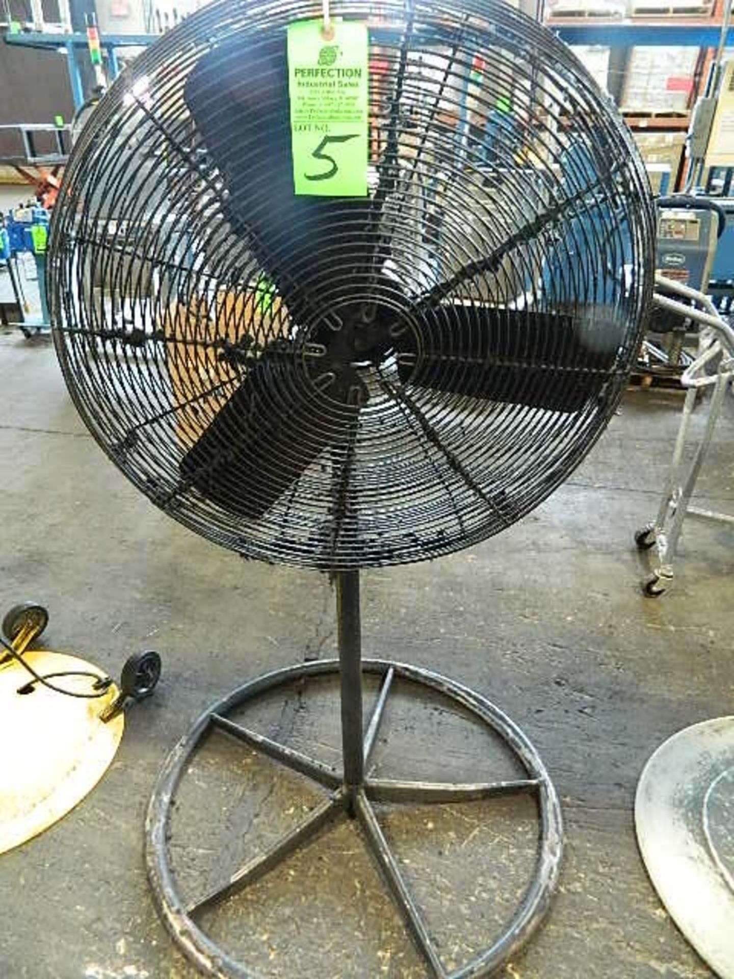 Dayton 32" Pedestal Fan