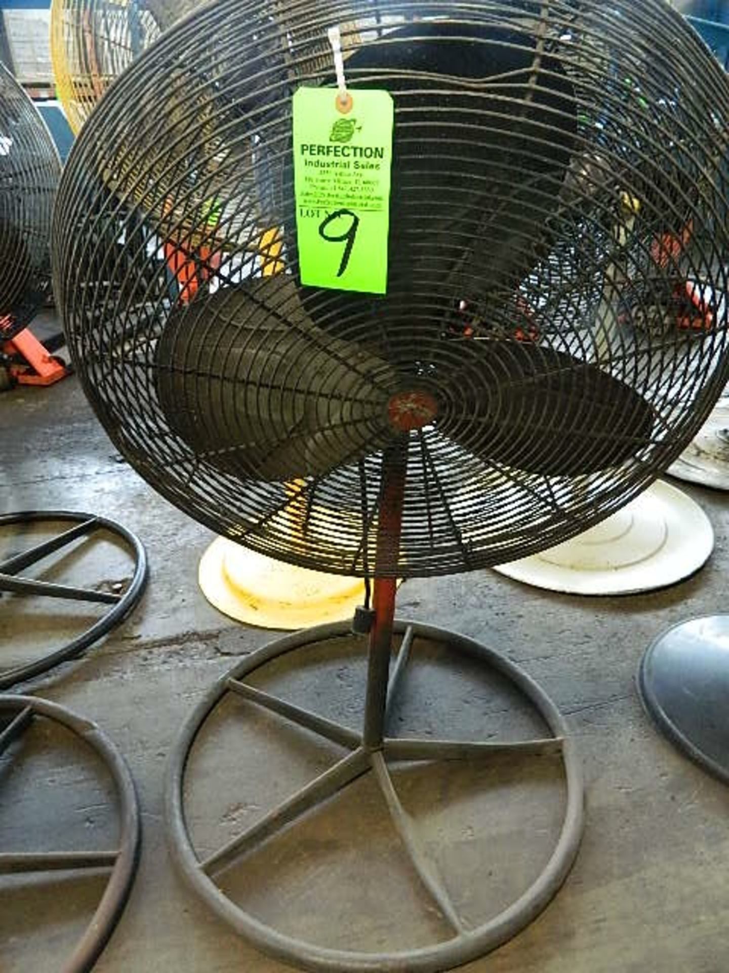 Dayton 32" Pedestal Fan