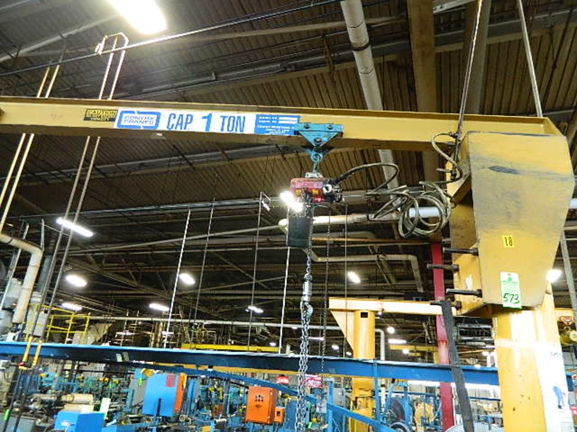 CONTRX Jib Crane 1T w/ Pneumatic chain hoist