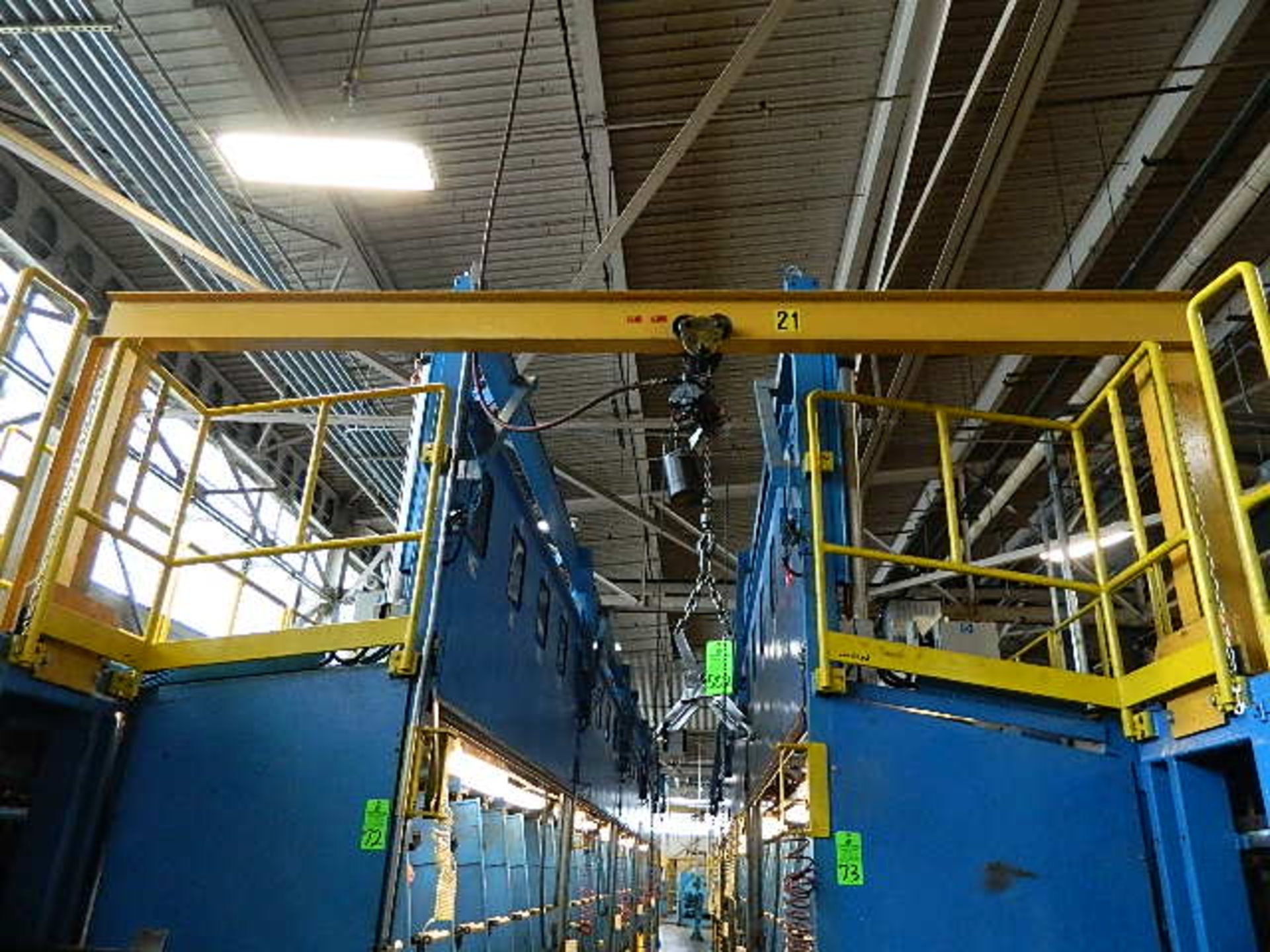 500lbs Bridge Crane w/ Pneumatic chain hoist