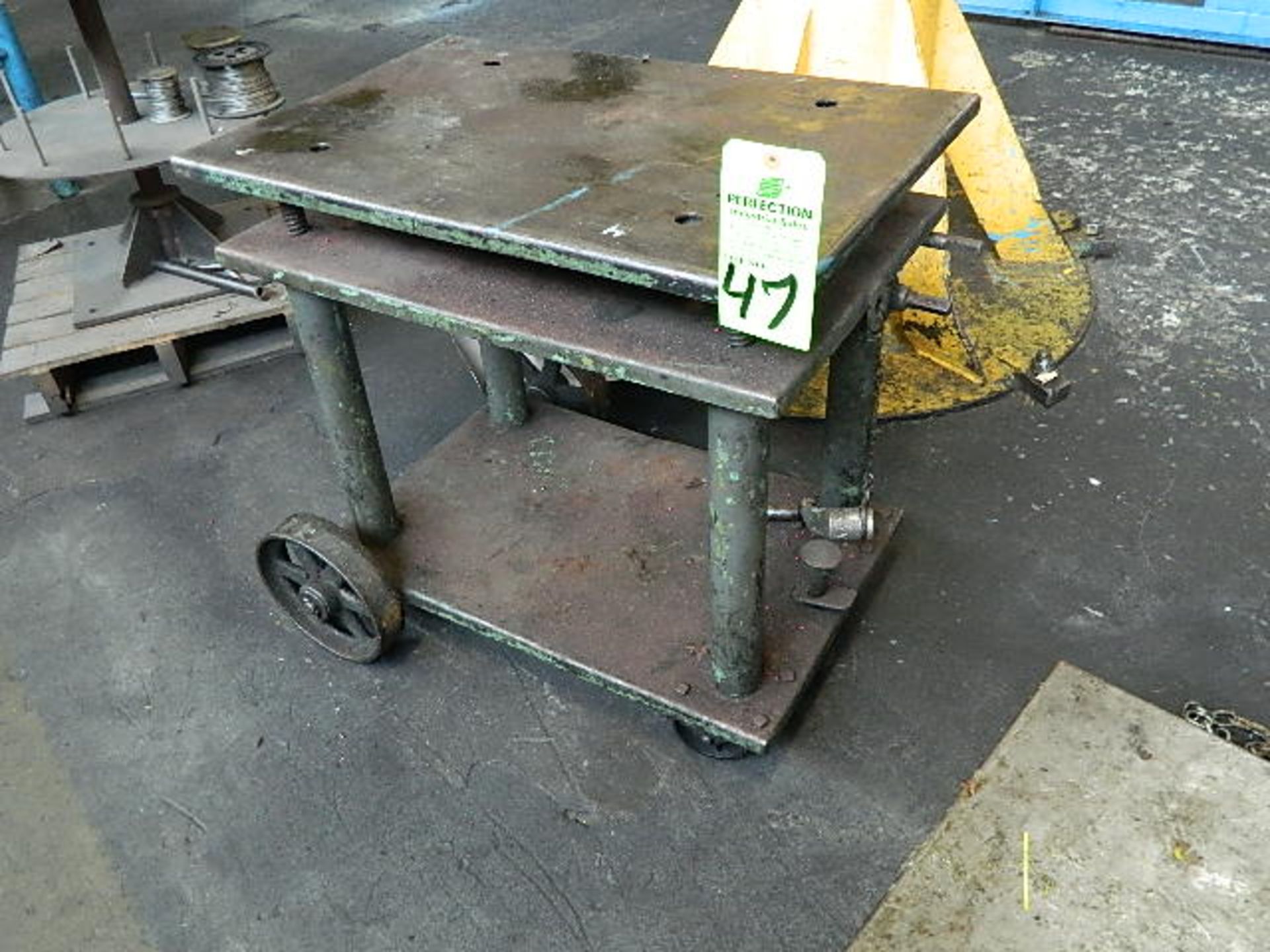 Lift Table Screw Type 18" x 29"