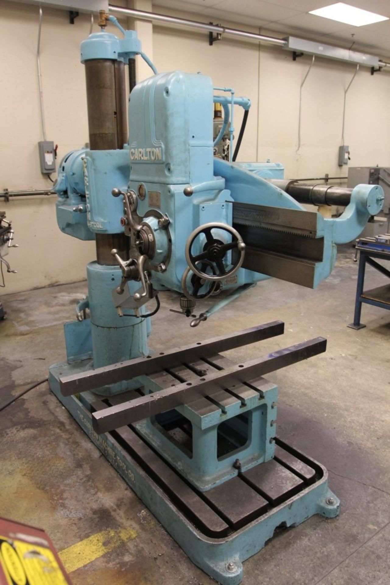 Carlton 4â‚¬â„¢x 9 Radial Arm Drill, S/N. 1A3361; w/ 18" x 26" x 16" H Box Table; 60-1500 RPM; (